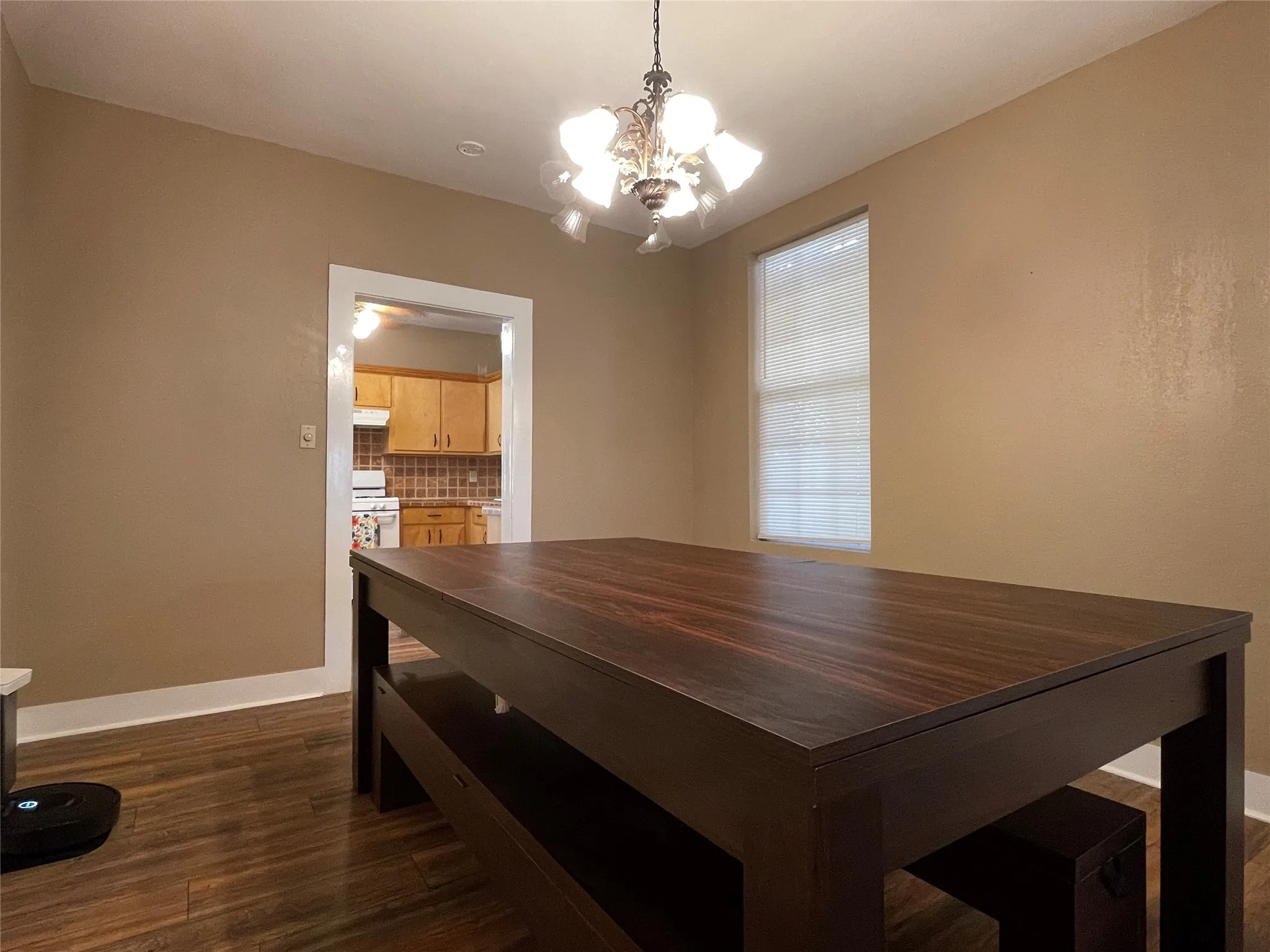 Single Family Residence For Sale in Tarrant County , 5101 Birchman Avenue, Fort Worth, Texas 76107, 2 Bedroom, 1 Bathroom, Garage spaces, 1,425 Sqft, built in 1930, Preowned, mls#21235355, Real Estate Agent in Fort Worth, Homes For Sale in Tarrant county, Homes For Sale in Fort Worth, Realtor in Fort Worth Texas, Real Estate Brokerage Independent Realty Texas, Luminita Cordes Realtor