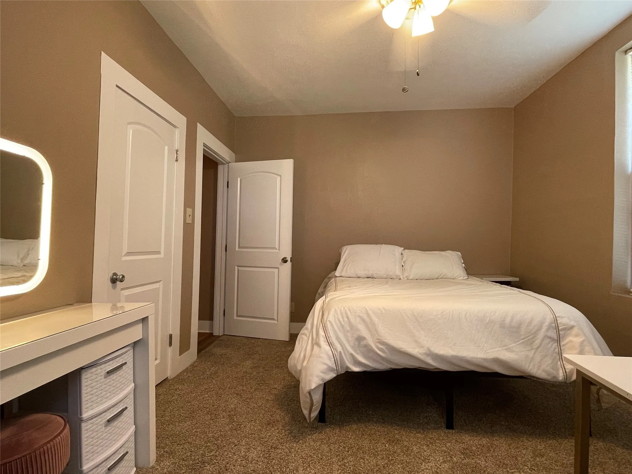 Single Family Residence For Sale in Tarrant County , 5101 Birchman Avenue, Fort Worth, Texas 76107, 2 Bedroom, 1 Bathroom, Garage spaces, 1,425 Sqft, built in 1930, Preowned, mls#21235355, Real Estate Agent in Fort Worth, Homes For Sale in Tarrant county, Homes For Sale in Fort Worth, Realtor in Fort Worth Texas, Real Estate Brokerage Independent Realty Texas, Luminita Cordes Realtor