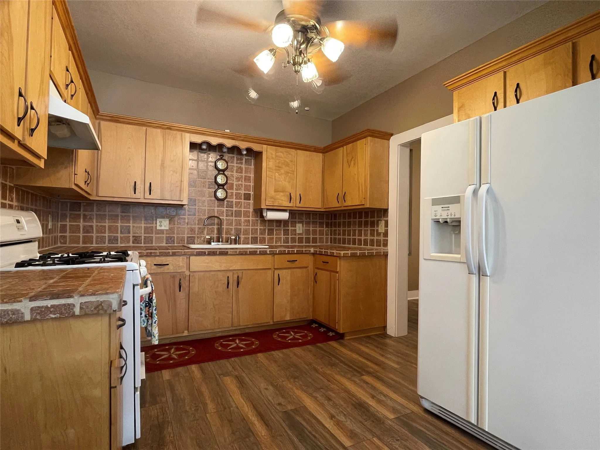 Single Family Residence For Sale in Tarrant County , 5101 Birchman Avenue, Fort Worth, Texas 76107, 2 Bedroom, 1 Bathroom, Garage spaces, 1,425 Sqft, built in 1930, Preowned, mls#21235355, Real Estate Agent in Fort Worth, Homes For Sale in Tarrant county, Homes For Sale in Fort Worth, Realtor in Fort Worth Texas, Real Estate Brokerage Independent Realty Texas, Luminita Cordes Realtor