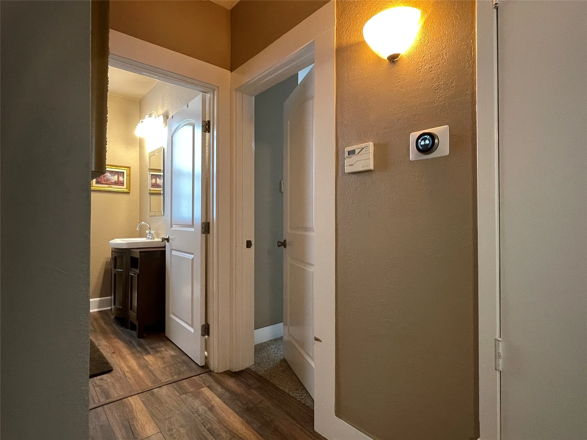 Single Family Residence For Sale in Tarrant County , 5101 Birchman Avenue, Fort Worth, Texas 76107, 2 Bedroom, 1 Bathroom, Garage spaces, 1,425 Sqft, built in 1930, Preowned, mls#21235355, Real Estate Agent in Fort Worth, Homes For Sale in Tarrant county, Homes For Sale in Fort Worth, Realtor in Fort Worth Texas, Real Estate Brokerage Independent Realty Texas, Luminita Cordes Realtor