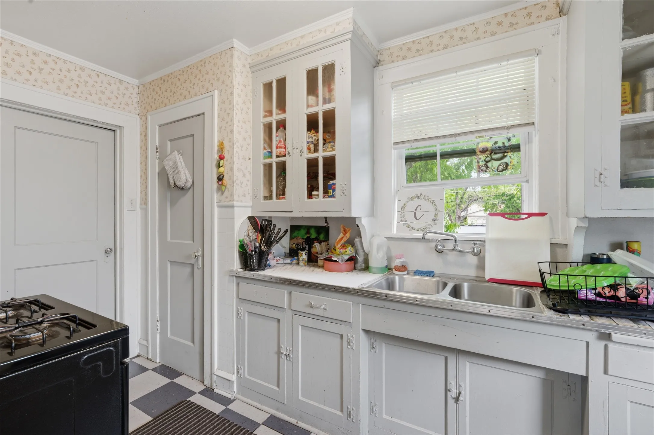 Duplex For Sale in Mc Lennan County , 2719-2721 Parrott Avenue, Waco, Texas 76707, 5 Bedroom, 2 Bathroom, Garage spaces, 0 Sqft, built in 1929, Preowned, mls#21236959, Real Estate Agent in Waco, Homes For Sale in Mc Lennan county, Homes For Sale in Waco, Realtor in Waco Texas, Real Estate Brokerage Independent Realty Texas, Luminita Cordes Realtor