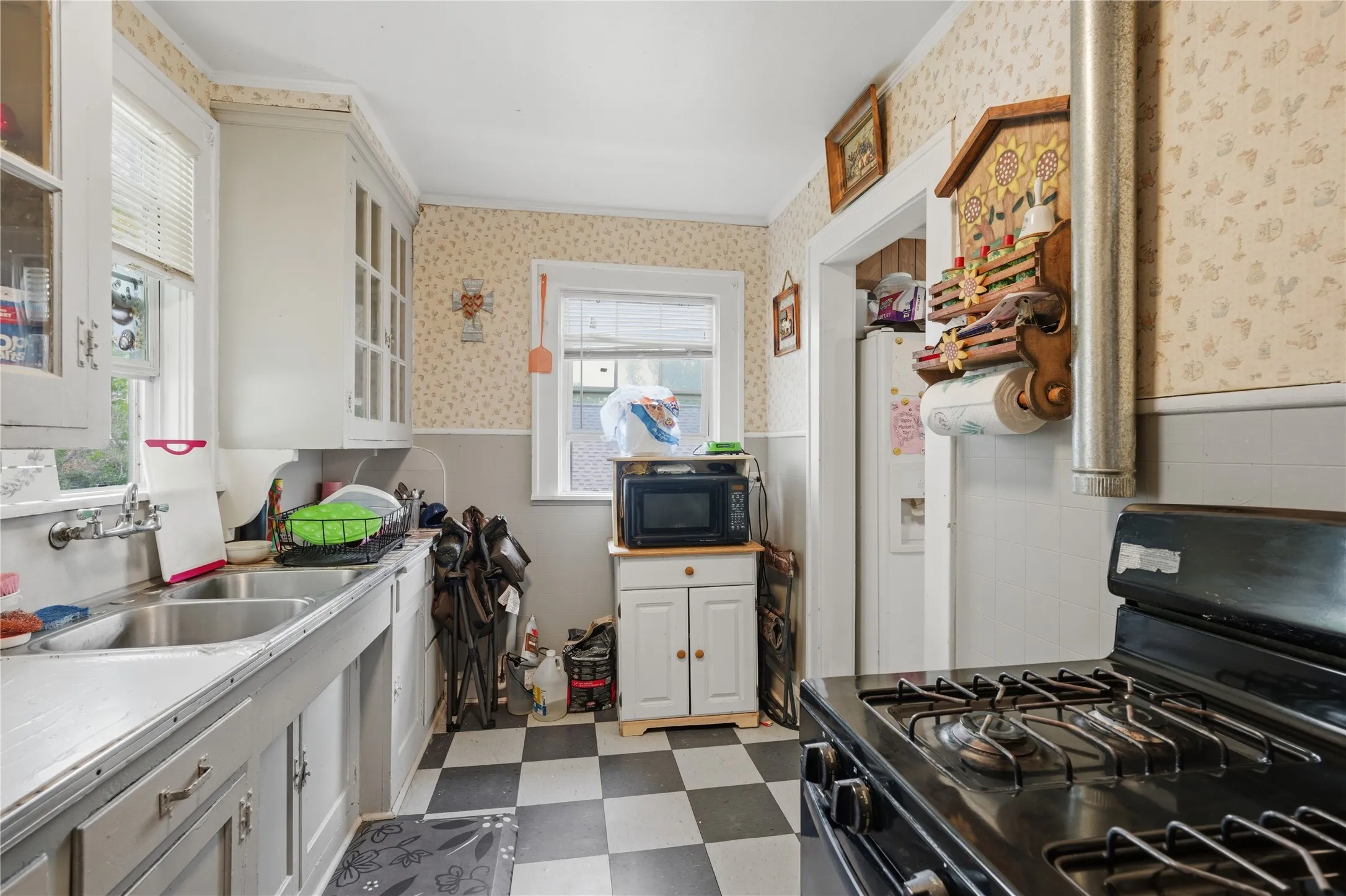 Duplex For Sale in Mc Lennan County , 2719-2721 Parrott Avenue, Waco, Texas 76707, 5 Bedroom, 2 Bathroom, Garage spaces, 0 Sqft, built in 1929, Preowned, mls#21236959, Real Estate Agent in Waco, Homes For Sale in Mc Lennan county, Homes For Sale in Waco, Realtor in Waco Texas, Real Estate Brokerage Independent Realty Texas, Luminita Cordes Realtor