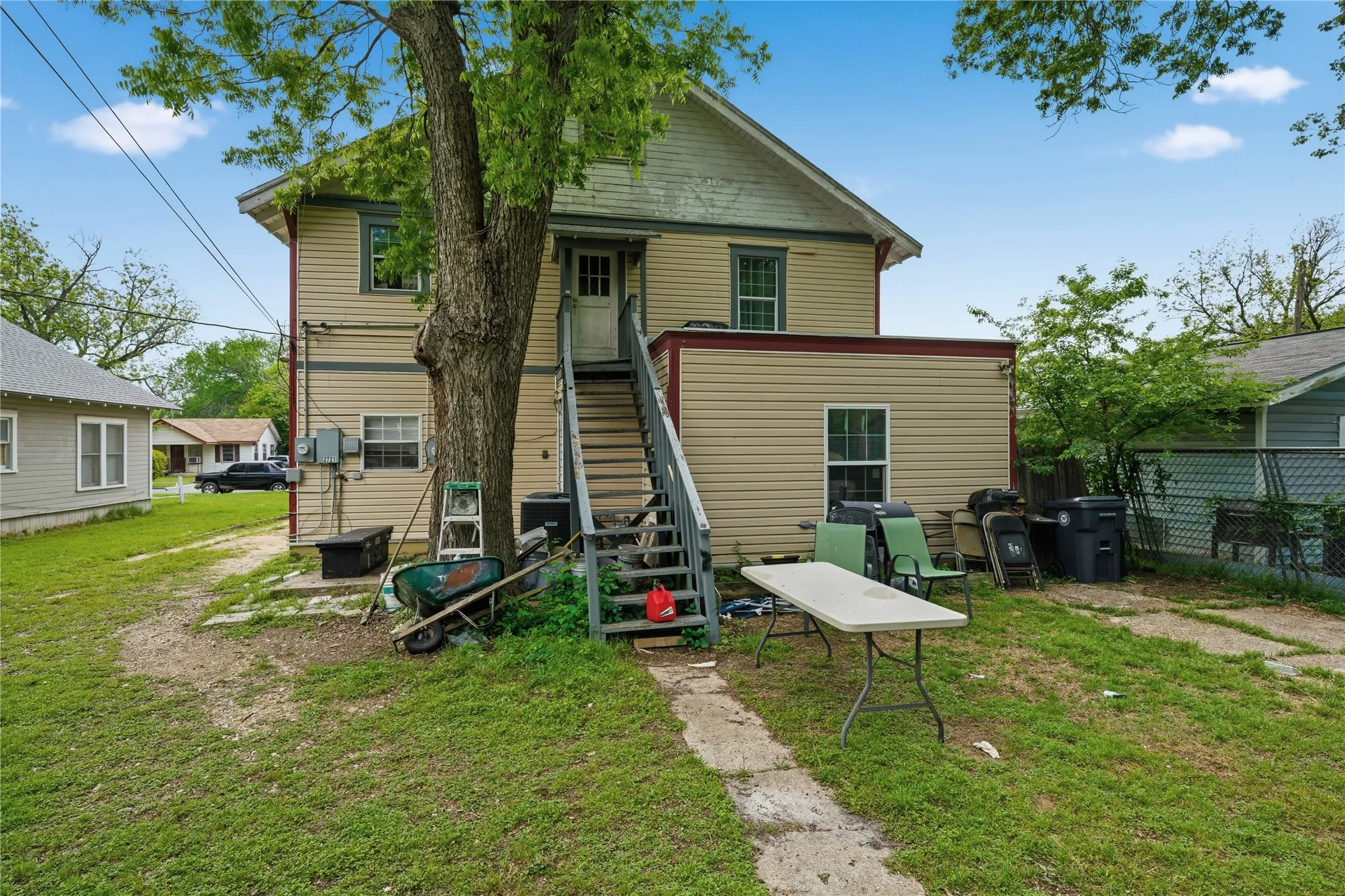 Duplex For Sale in Mc Lennan County , 2719-2721 Parrott Avenue, Waco, Texas 76707, 5 Bedroom, 2 Bathroom, Garage spaces, 0 Sqft, built in 1929, Preowned, mls#21236959, Real Estate Agent in Waco, Homes For Sale in Mc Lennan county, Homes For Sale in Waco, Realtor in Waco Texas, Real Estate Brokerage Independent Realty Texas, Luminita Cordes Realtor