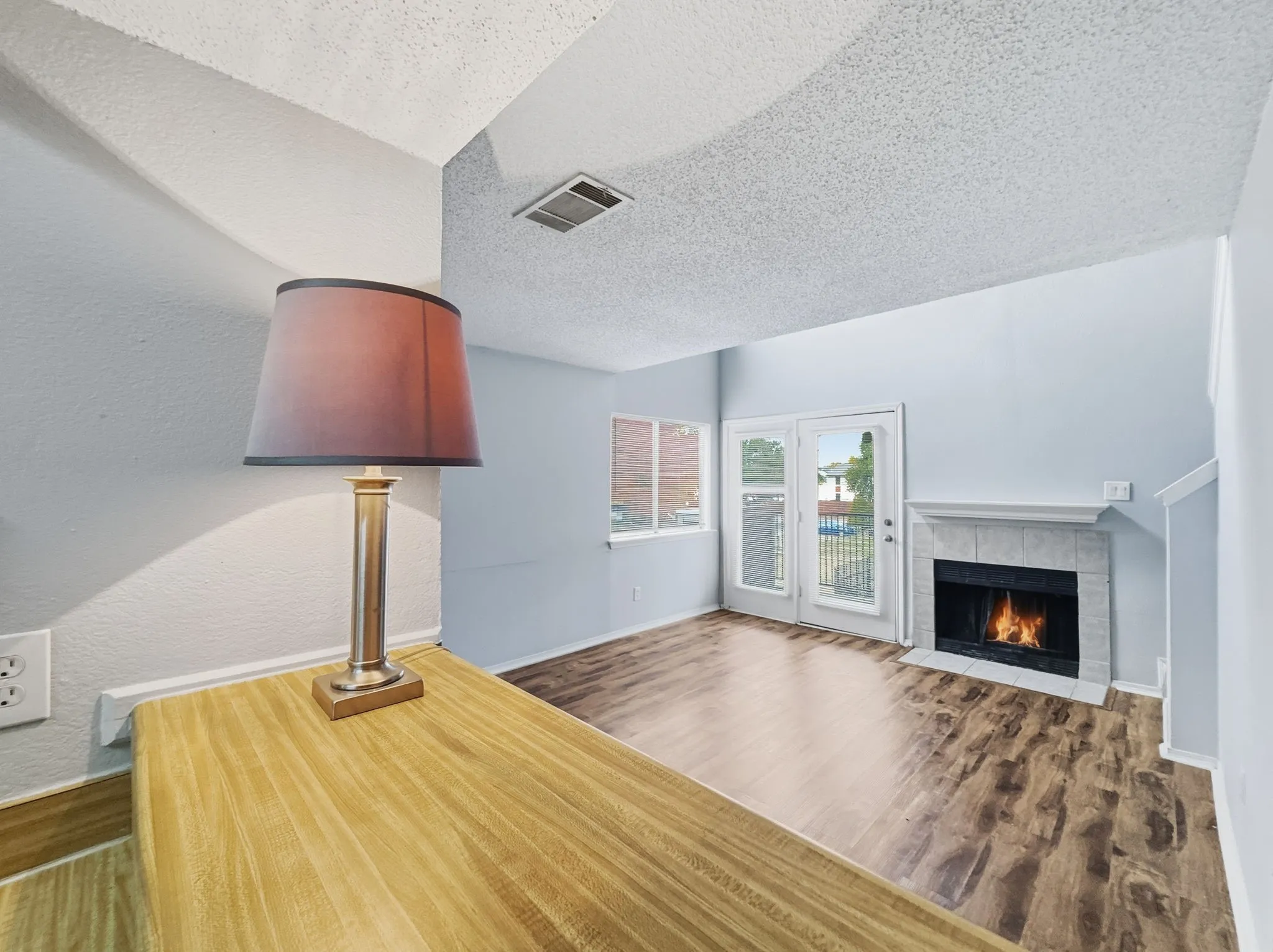 Condominium For Rent in Dallas County , 9835 Walnut Street 208, Dallas, Texas 75243, 1 Bedroom, 1 Bathroom, Garage spaces, 774 Sqft, built in 1985, Preowned, mls#21237003, Real Estate Agent in Dallas, Homes For Rent in Dallas county, Homes For Rent in Dallas, Realtor in Dallas Texas, Real Estate Brokerage Independent Realty Texas, Luminita Cordes Realtor
