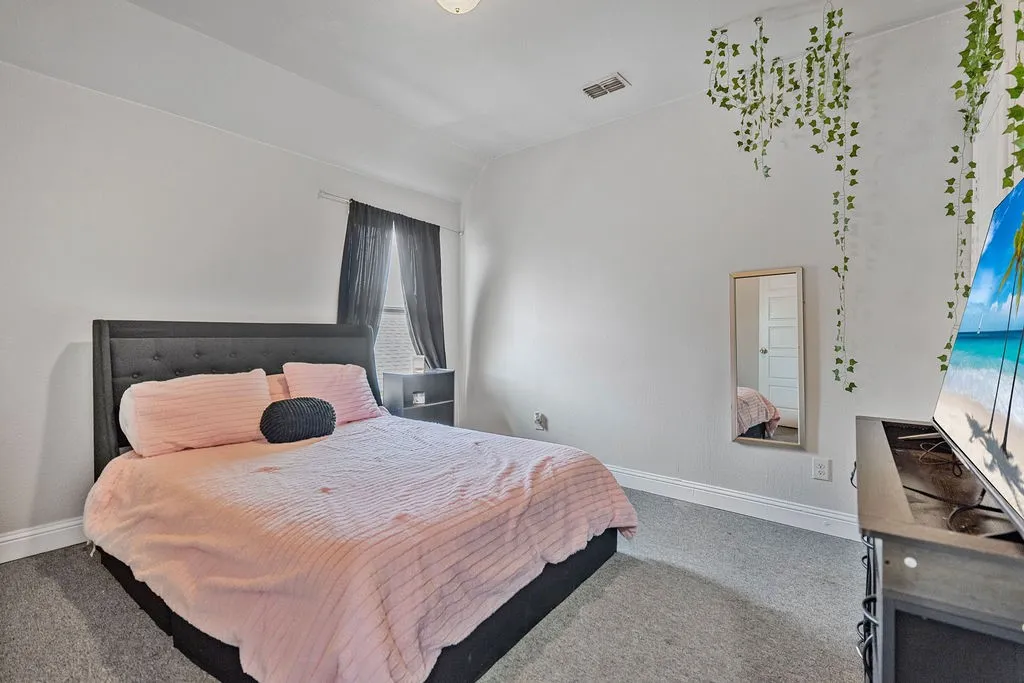 Single Family Residence For Sale in Denton County , 1309 Sage Way, Little Elm, Texas 76227, 4 Bedroom, 3 Bathroom, 2 Garage spaces, 2,441 Sqft, built in 2019, mls#21237015, Real Estate Agent in Little Elm, Homes For Sale in Denton county, Homes For Sale in Little Elm, Realtor in Little Elm Texas, Real Estate Brokerage Independent Realty Texas, Luminita Cordes Realtor