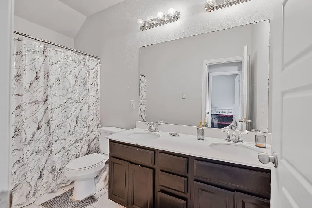 Single Family Residence For Sale in Denton County , 1309 Sage Way, Little Elm, Texas 76227, 4 Bedroom, 3 Bathroom, 2 Garage spaces, 2,441 Sqft, built in 2019, mls#21237015, Real Estate Agent in Little Elm, Homes For Sale in Denton county, Homes For Sale in Little Elm, Realtor in Little Elm Texas, Real Estate Brokerage Independent Realty Texas, Luminita Cordes Realtor