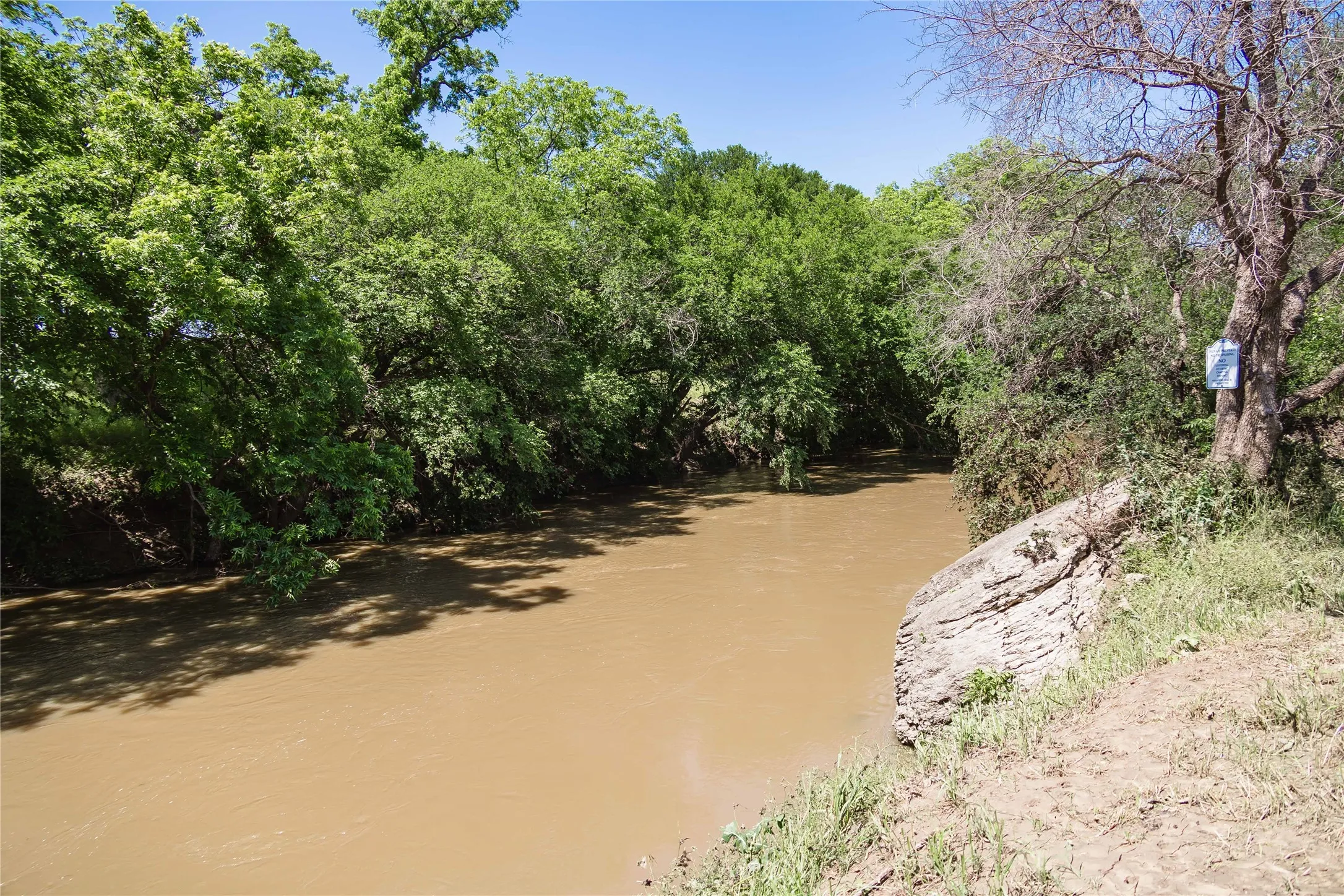 Single Family Residence For Sale in San Saba County , 217 County Rd. 102, San Saba, Texas 76877, 4 Bedrooms, 2 Bathrooms, 2 Garage spaces, 2,210 Sqft, built in 2015, New Construction - Complete, Price $795,000, mls#21229024, Real Estate Agent in San Saba, Homes For Sale in San Saba county, Homes For Sale in San Saba, Realtor in San Saba Texas, Real Estate Brokerage Independent Realty Texas, Luminita Cordes Realtor