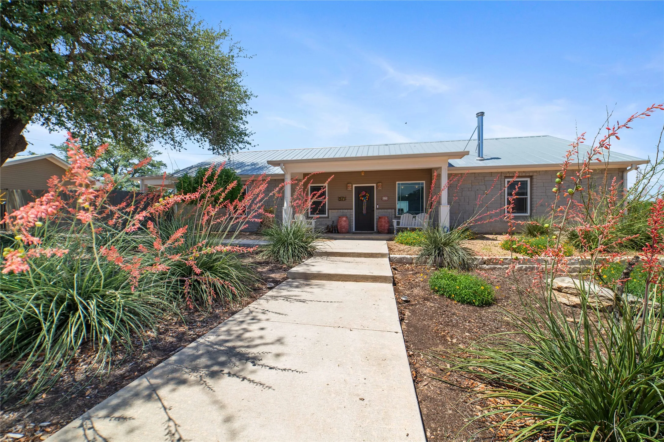 Single Family Residence For Sale in San Saba County , 217 County Rd. 102, San Saba, Texas 76877, 4 Bedrooms, 2 Bathrooms, 2 Garage spaces, 2,210 Sqft, built in 2015, New Construction - Complete, Price $795,000, mls#21229024, Real Estate Agent in San Saba, Homes For Sale in San Saba county, Homes For Sale in San Saba, Realtor in San Saba Texas, Real Estate Brokerage Independent Realty Texas, Luminita Cordes Realtor
