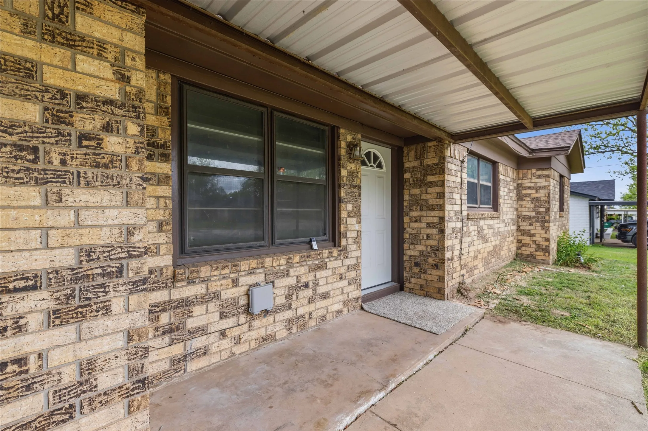 Single Family Residence For Sale in Coleman County , 900 W 2nd Street, Coleman, Texas 76834, 3 Bedroom, 2 Bathroom, Garage spaces, 1,304 Sqft, built in 0, mls#21237042, Real Estate Agent in Coleman, Homes For Sale in Coleman county, Homes For Sale in Coleman, Realtor in Coleman Texas, Real Estate Brokerage Independent Realty Texas, Luminita Cordes Realtor