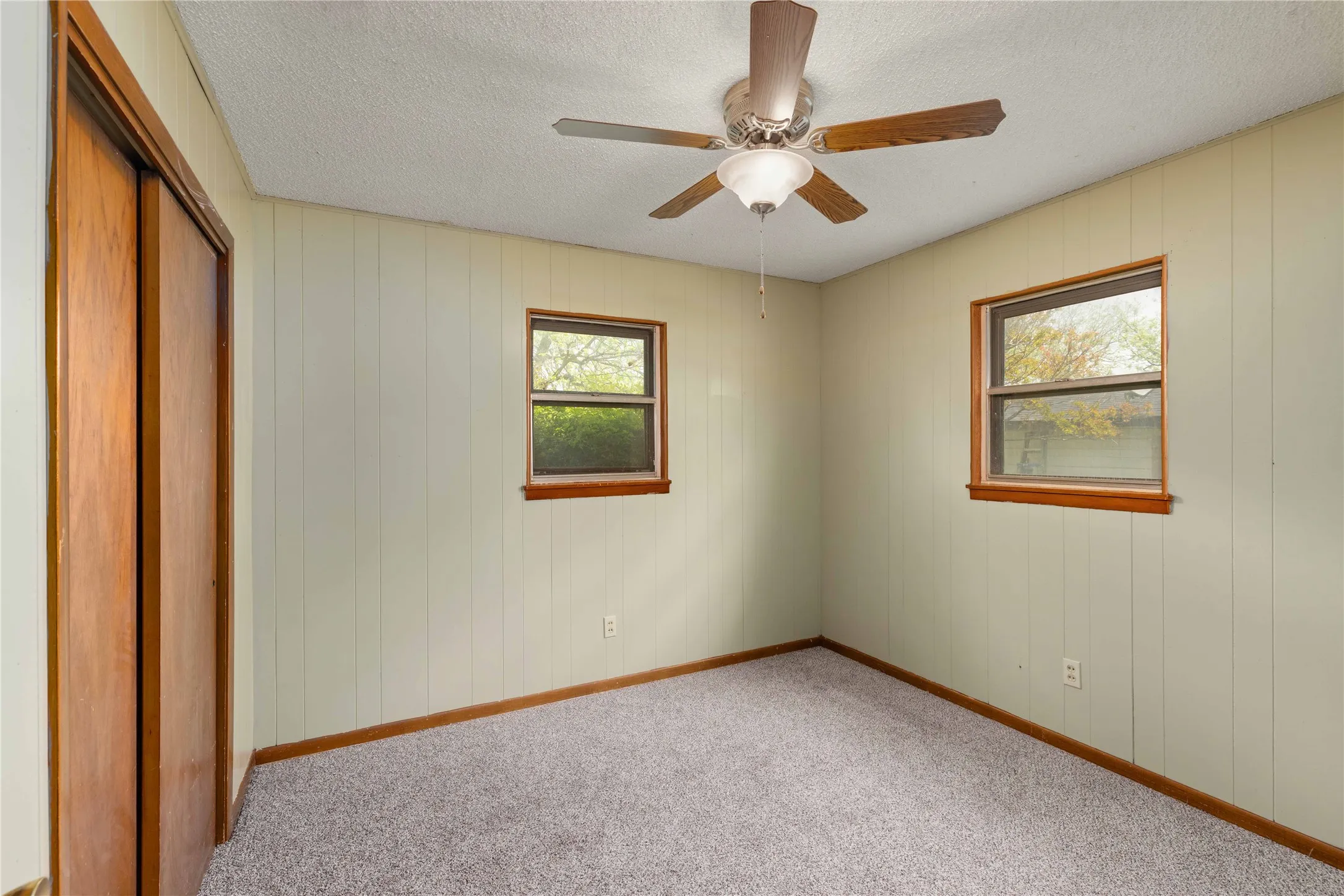 Single Family Residence For Sale in Coleman County , 900 W 2nd Street, Coleman, Texas 76834, 3 Bedroom, 2 Bathroom, Garage spaces, 1,304 Sqft, built in 0, mls#21237042, Real Estate Agent in Coleman, Homes For Sale in Coleman county, Homes For Sale in Coleman, Realtor in Coleman Texas, Real Estate Brokerage Independent Realty Texas, Luminita Cordes Realtor