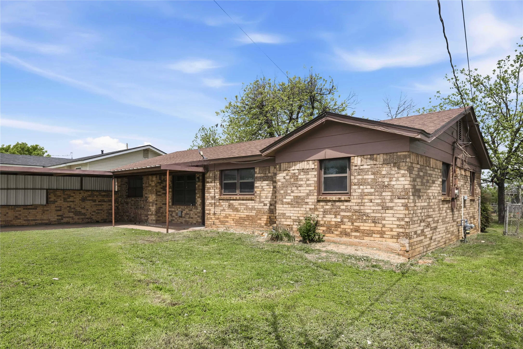 Single Family Residence For Sale in Coleman County , 900 W 2nd Street, Coleman, Texas 76834, 3 Bedroom, 2 Bathroom, Garage spaces, 1,304 Sqft, built in 0, mls#21237042, Real Estate Agent in Coleman, Homes For Sale in Coleman county, Homes For Sale in Coleman, Realtor in Coleman Texas, Real Estate Brokerage Independent Realty Texas, Luminita Cordes Realtor