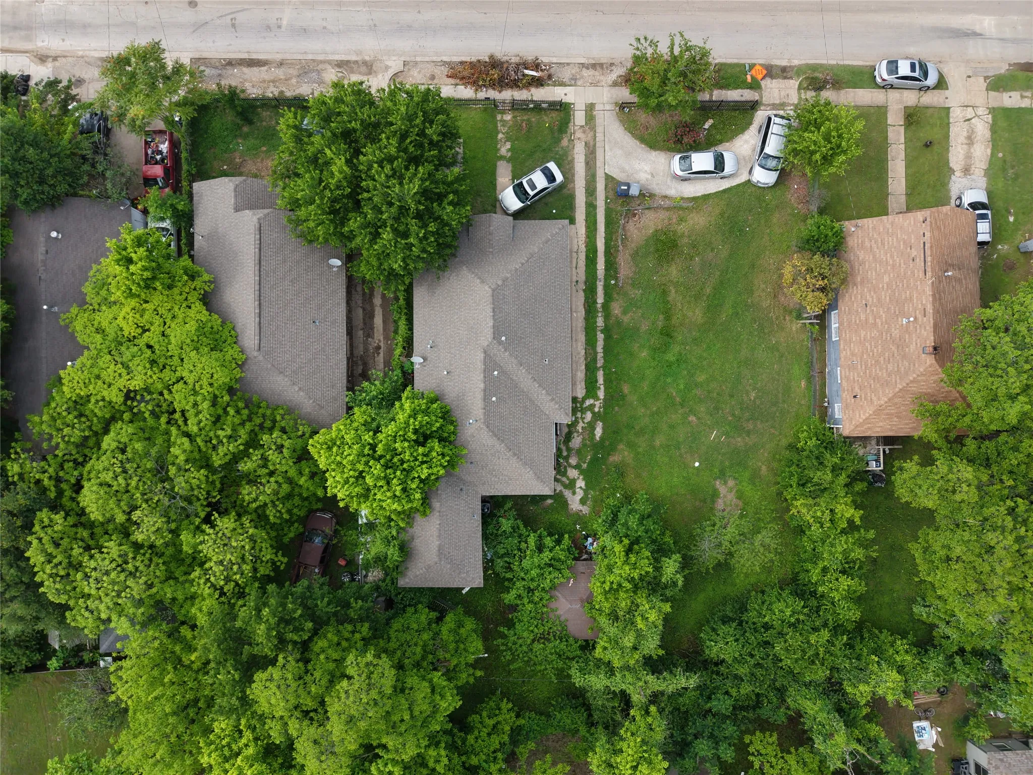 Improved Land For Sale in Dallas County , 810 E 12th Street, Dallas, Texas 75203, 0, 0, Garage spaces, 0 Sqft, built in 1925, mls#21233858, Real Estate Agent in Dallas, Homes For Sale in Dallas county, Homes For Sale in Dallas, Realtor in Dallas Texas, Real Estate Brokerage Independent Realty Texas, Luminita Cordes Realtor