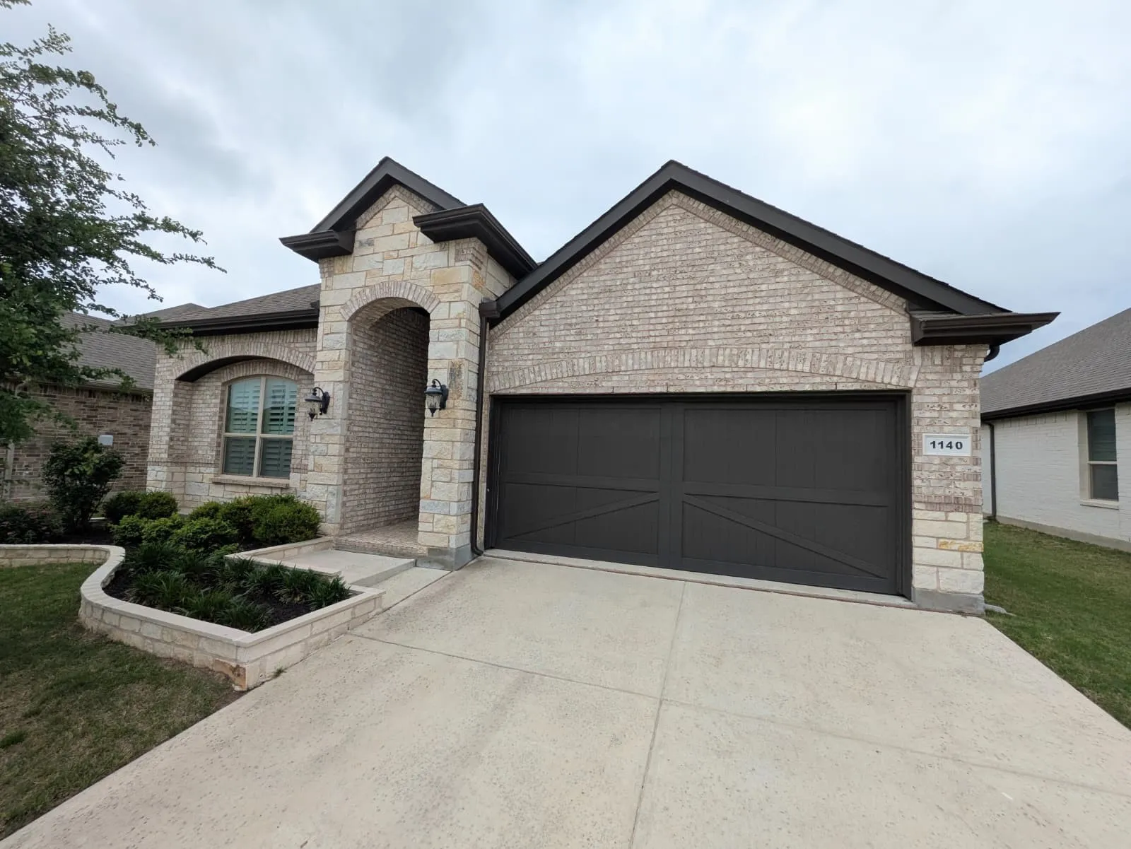 Single Family Residence For Sale in Denton County , 1140 KNIGHTSBRIDGE Road, Argyle, Texas 76226, 4 Bedroom, 2 Bathroom, 2 Garage spaces, 2,033 Sqft, built in 2022, Preowned, mls#21237088, Real Estate Agent in Argyle, Homes For Sale in Denton county, Homes For Sale in Argyle, Realtor in Argyle Texas, Real Estate Brokerage Independent Realty Texas, Luminita Cordes Realtor