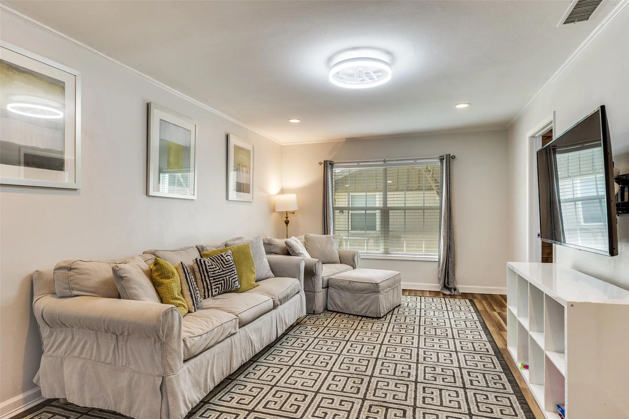 Single Family Residence For Rent in Dallas County , 11021 Cactus Lane, Dallas, Texas 75238, 3 Bedrooms, 3 Bathrooms, Garage spaces, 1,773 Sqft, built in 1958, Preowned, Price $3,100, mls#21237094, Real Estate Agent in Dallas, Homes For Rent in Dallas county, Homes For Rent in Dallas, Realtor in Dallas Texas, Real Estate Brokerage Independent Realty Texas, Luminita Cordes Realtor