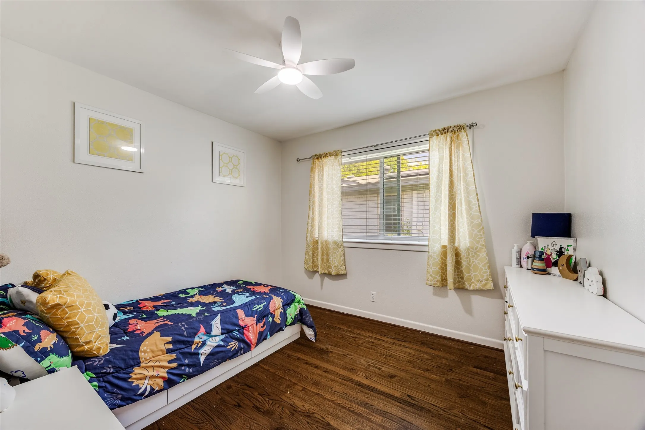 Single Family Residence For Rent in Dallas County , 11021 Cactus Lane, Dallas, Texas 75238, 3 Bedrooms, 3 Bathrooms, Garage spaces, 1,773 Sqft, built in 1958, Preowned, Price $3,100, mls#21237094, Real Estate Agent in Dallas, Homes For Rent in Dallas county, Homes For Rent in Dallas, Realtor in Dallas Texas, Real Estate Brokerage Independent Realty Texas, Luminita Cordes Realtor