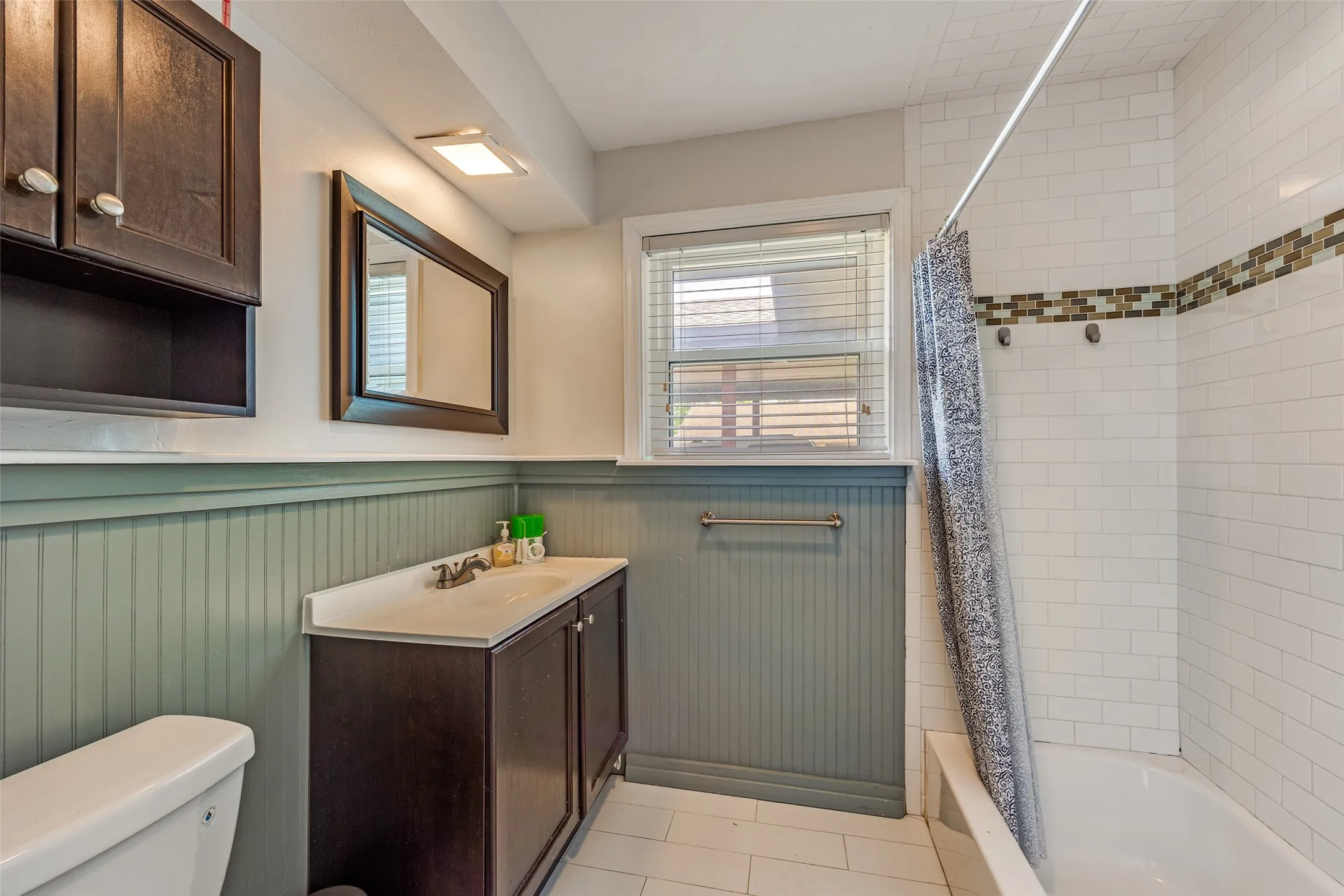 Single Family Residence For Rent in Dallas County , 11021 Cactus Lane, Dallas, Texas 75238, 3 Bedrooms, 3 Bathrooms, Garage spaces, 1,773 Sqft, built in 1958, Preowned, Price $3,100, mls#21237094, Real Estate Agent in Dallas, Homes For Rent in Dallas county, Homes For Rent in Dallas, Realtor in Dallas Texas, Real Estate Brokerage Independent Realty Texas, Luminita Cordes Realtor