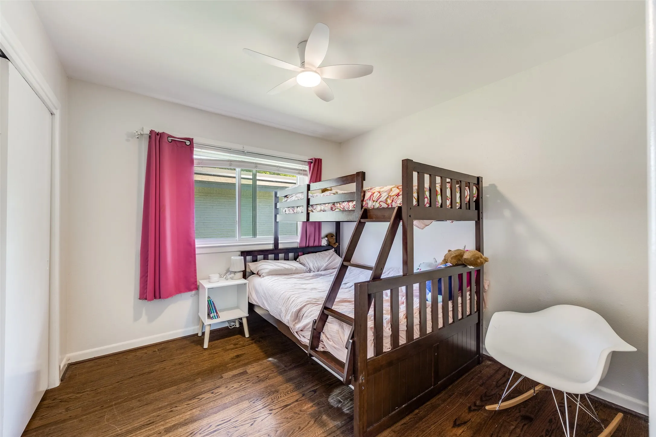 Single Family Residence For Rent in Dallas County , 11021 Cactus Lane, Dallas, Texas 75238, 3 Bedrooms, 3 Bathrooms, Garage spaces, 1,773 Sqft, built in 1958, Preowned, Price $3,100, mls#21237094, Real Estate Agent in Dallas, Homes For Rent in Dallas county, Homes For Rent in Dallas, Realtor in Dallas Texas, Real Estate Brokerage Independent Realty Texas, Luminita Cordes Realtor
