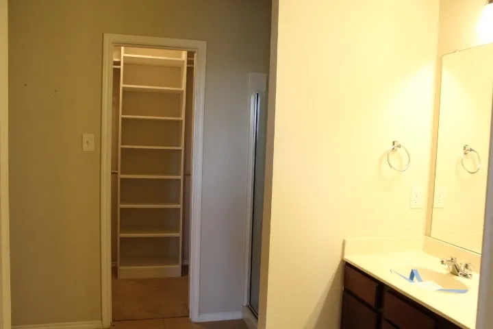 Single Family Residence For Sale in Denton County , 1227 Eagles Nest Trail, Krum, Texas 76249, 4 Bedroom, 2 Bathroom, 2 Garage spaces, 1,851 Sqft, built in 2012, mls#21237093, Real Estate Agent in Krum, Homes For Sale in Denton county, Homes For Sale in Krum, Realtor in Krum Texas, Real Estate Brokerage Independent Realty Texas, Luminita Cordes Realtor