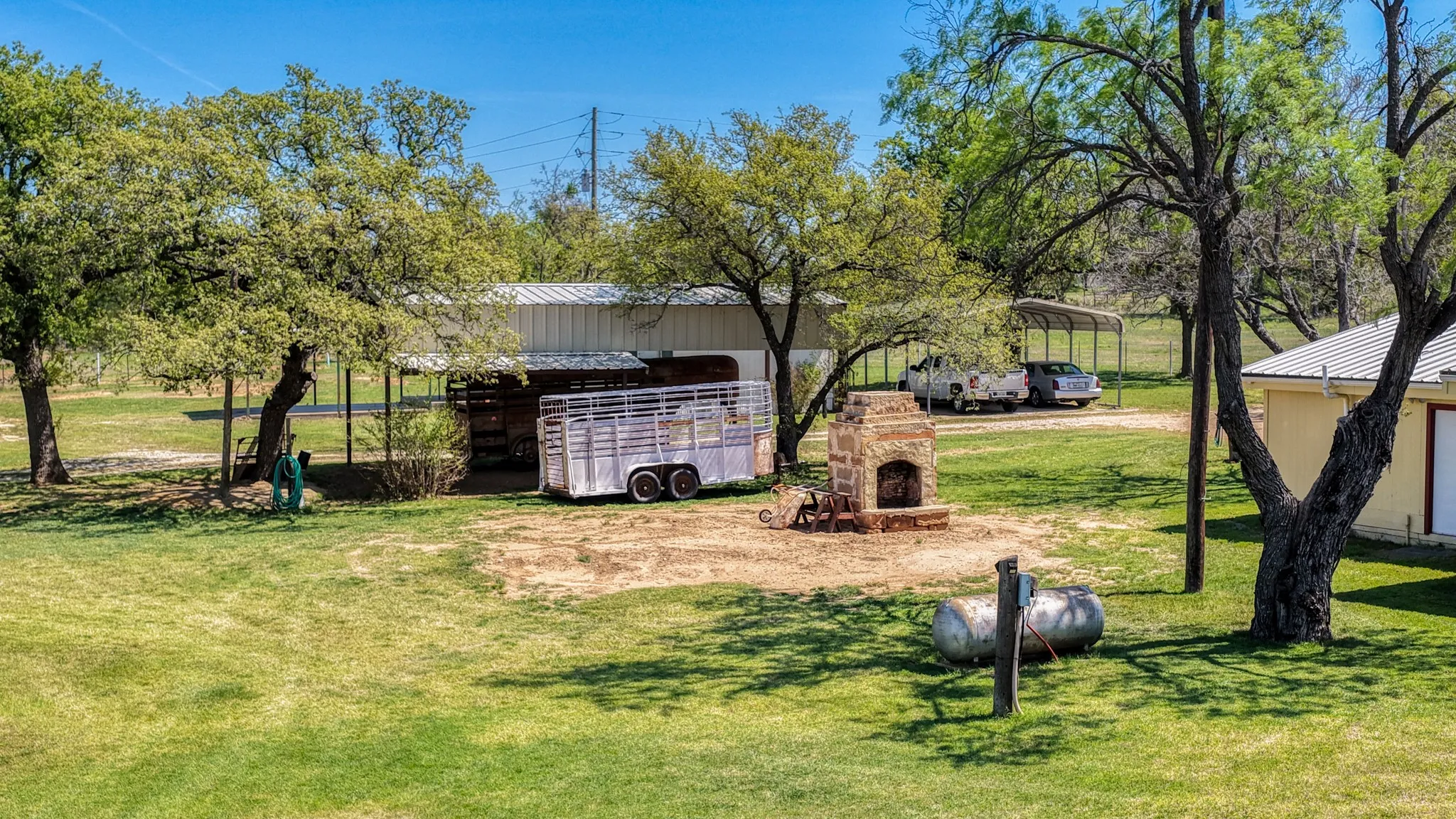 Farm For Sale in Palo Pinto County , 376 Dickson Lane, Gordon, Texas 76453, 3 Bedroom, 2 Bathroom, 2 Garage spaces, 2,888 Sqft, built in 1984, mls#21235594, Real Estate Agent in Gordon, Homes For Sale in Palo Pinto county, Homes For Sale in Gordon, Realtor in Gordon Texas, Real Estate Brokerage Independent Realty Texas, Luminita Cordes Realtor