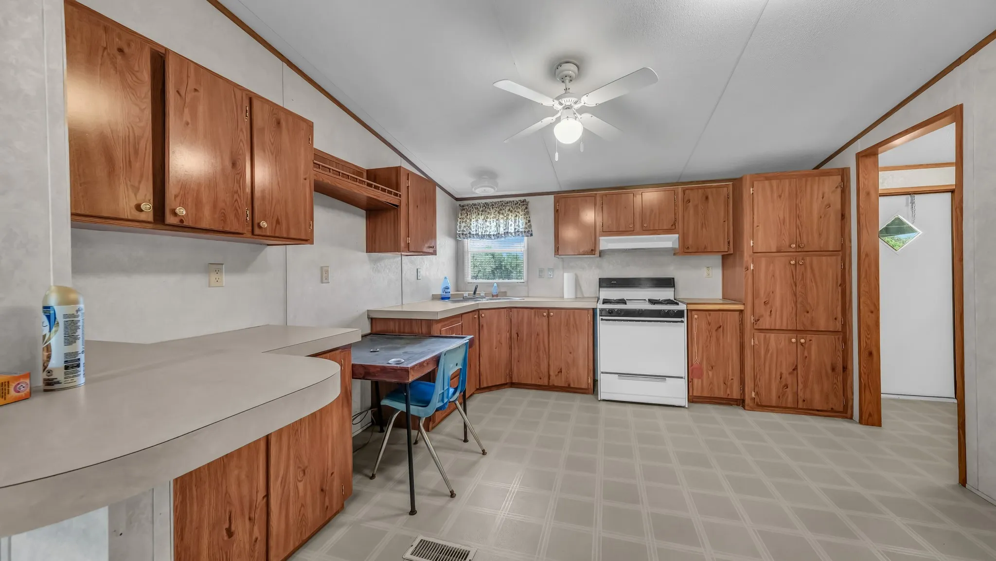 Farm For Sale in Palo Pinto County , 376 Dickson Lane, Gordon, Texas 76453, 3 Bedroom, 2 Bathroom, 2 Garage spaces, 2,888 Sqft, built in 1984, mls#21235594, Real Estate Agent in Gordon, Homes For Sale in Palo Pinto county, Homes For Sale in Gordon, Realtor in Gordon Texas, Real Estate Brokerage Independent Realty Texas, Luminita Cordes Realtor