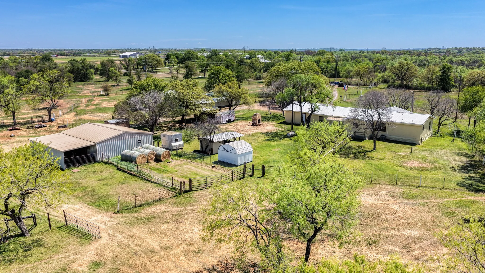 Farm For Sale in Palo Pinto County , 376 Dickson Lane, Gordon, Texas 76453, 3 Bedroom, 2 Bathroom, 2 Garage spaces, 2,888 Sqft, built in 1984, mls#21235594, Real Estate Agent in Gordon, Homes For Sale in Palo Pinto county, Homes For Sale in Gordon, Realtor in Gordon Texas, Real Estate Brokerage Independent Realty Texas, Luminita Cordes Realtor