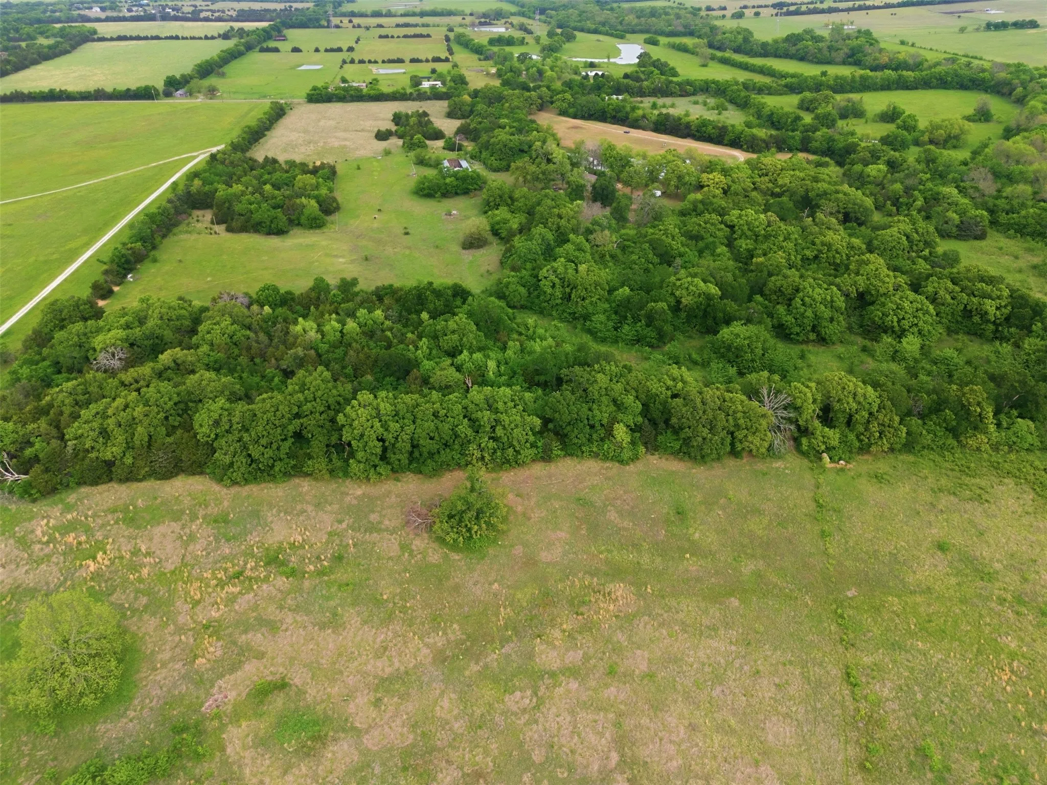 Farm For Sale in Hunt County , 639 County Road 1001, Greenville, Texas 75401, 3 Bedroom, 2 Bathroom, 2 Garage spaces, 2,032 Sqft, built in 1975, Preowned, Price $1,200,000, mls#21228192, Real Estate Agent in Greenville, Homes For Sale in Hunt county, Homes For Sale in Greenville, Realtor in Greenville Texas, Real Estate Brokerage Independent Realty Texas, Luminita Cordes Realtor