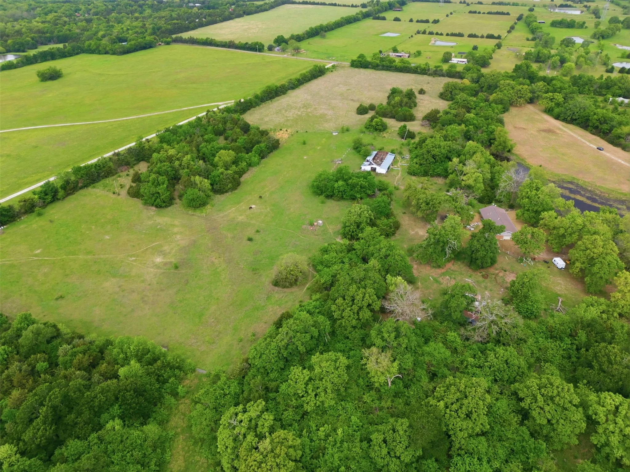 Farm For Sale in Hunt County , 639 County Road 1001, Greenville, Texas 75401, 3 Bedroom, 2 Bathroom, 2 Garage spaces, 2,032 Sqft, built in 1975, Preowned, Price $1,200,000, mls#21228192, Real Estate Agent in Greenville, Homes For Sale in Hunt county, Homes For Sale in Greenville, Realtor in Greenville Texas, Real Estate Brokerage Independent Realty Texas, Luminita Cordes Realtor