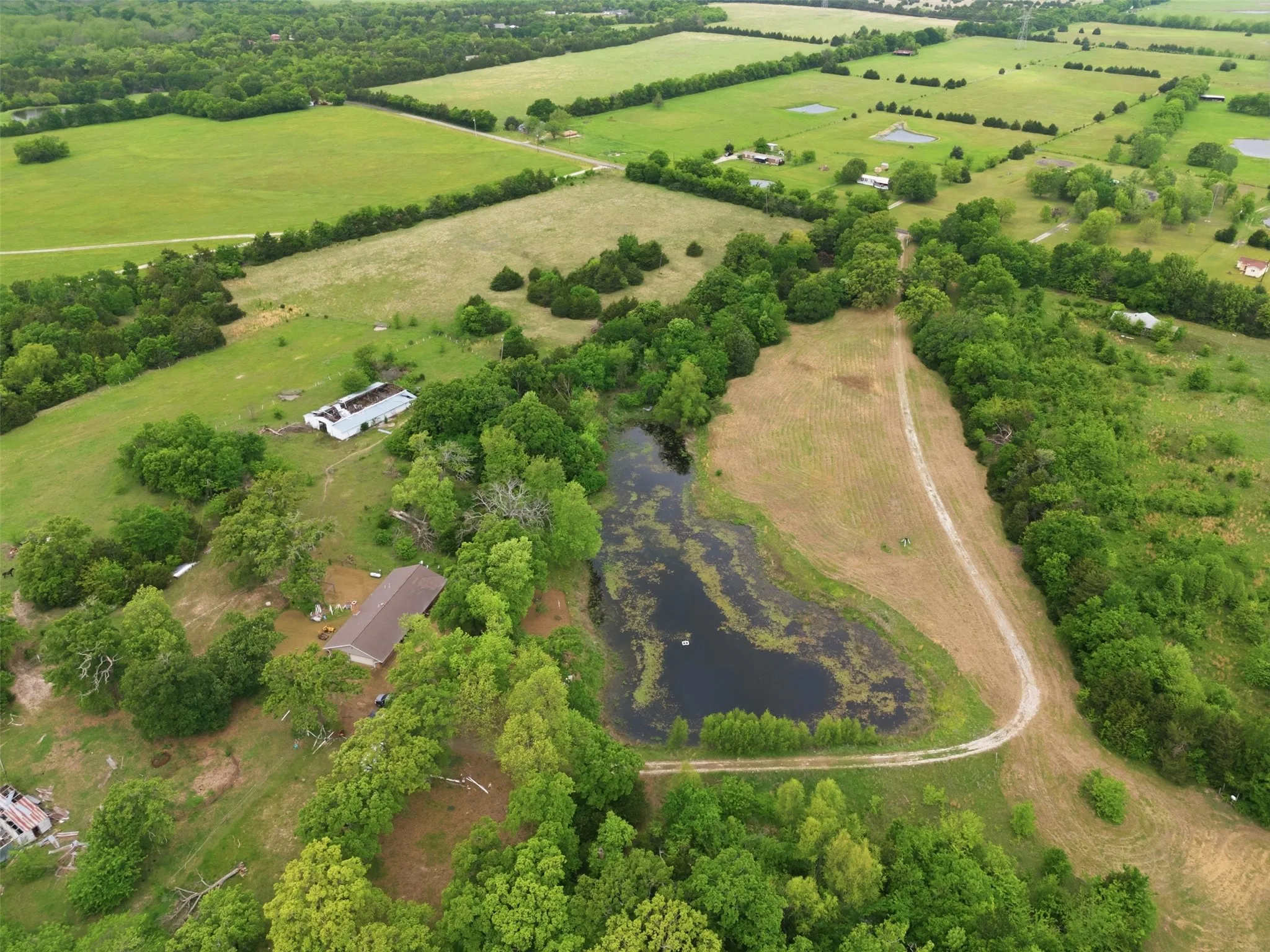 Farm For Sale in Hunt County , 639 County Road 1001, Greenville, Texas 75401, 3 Bedroom, 2 Bathroom, 2 Garage spaces, 2,032 Sqft, built in 1975, Preowned, Price $1,200,000, mls#21228192, Real Estate Agent in Greenville, Homes For Sale in Hunt county, Homes For Sale in Greenville, Realtor in Greenville Texas, Real Estate Brokerage Independent Realty Texas, Luminita Cordes Realtor