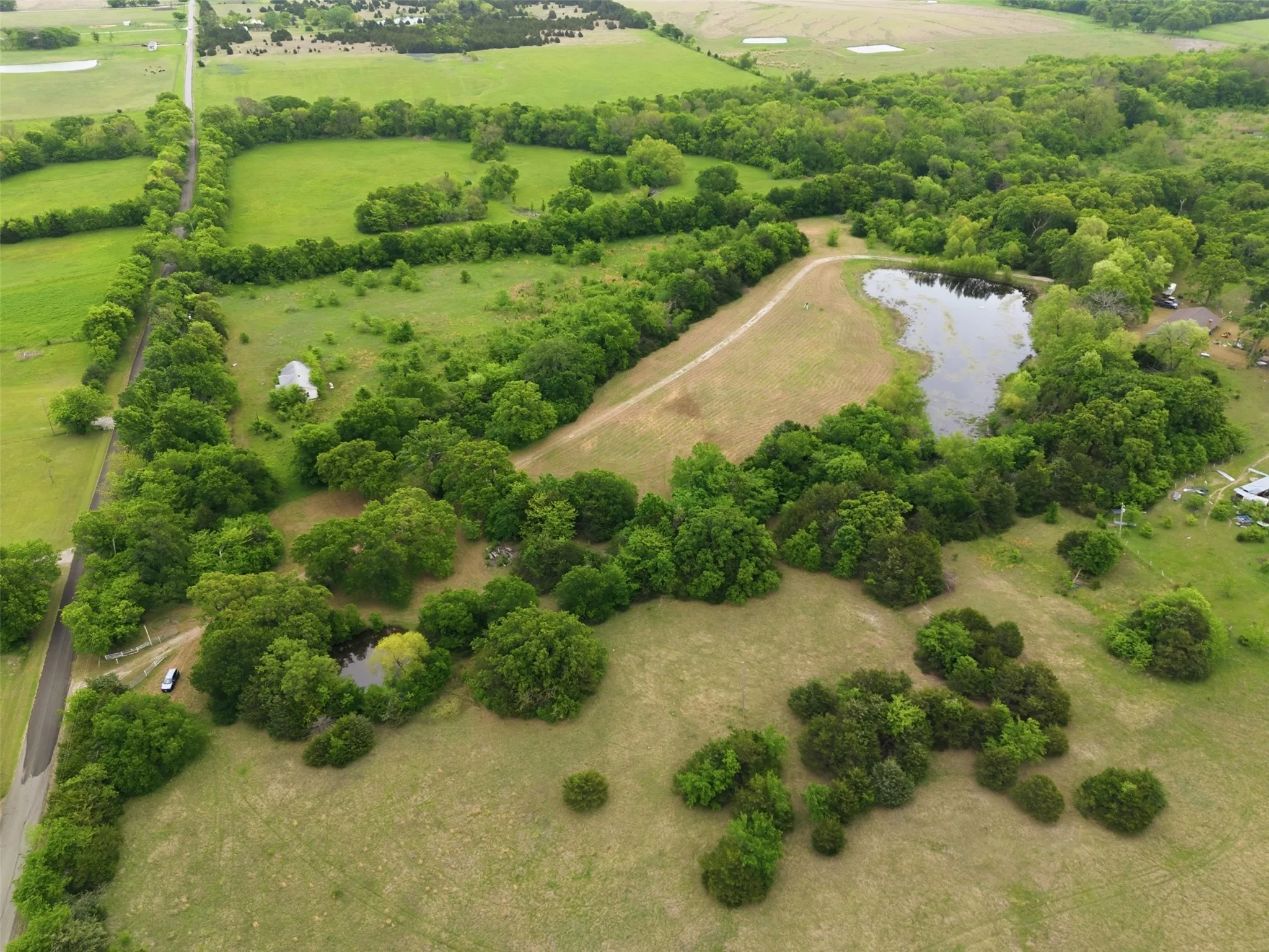 Farm For Sale in Hunt County , 639 County Road 1001, Greenville, Texas 75401, 3 Bedroom, 2 Bathroom, 2 Garage spaces, 2,032 Sqft, built in 1975, Preowned, Price $1,200,000, mls#21228192, Real Estate Agent in Greenville, Homes For Sale in Hunt county, Homes For Sale in Greenville, Realtor in Greenville Texas, Real Estate Brokerage Independent Realty Texas, Luminita Cordes Realtor
