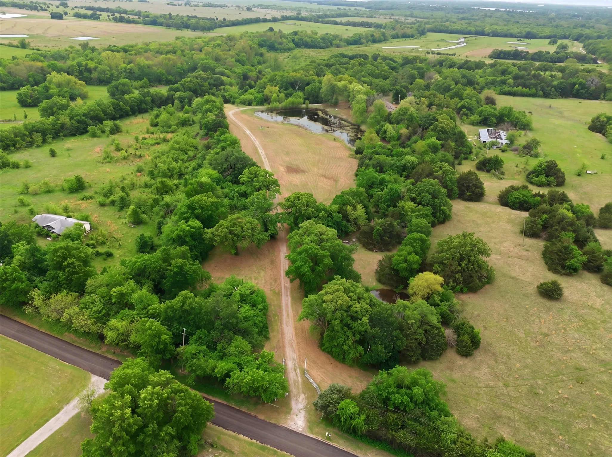 Farm For Sale in Hunt County , 639 County Road 1001, Greenville, Texas 75401, 3 Bedroom, 2 Bathroom, 2 Garage spaces, 2,032 Sqft, built in 1975, Preowned, Price $1,200,000, mls#21228192, Real Estate Agent in Greenville, Homes For Sale in Hunt county, Homes For Sale in Greenville, Realtor in Greenville Texas, Real Estate Brokerage Independent Realty Texas, Luminita Cordes Realtor