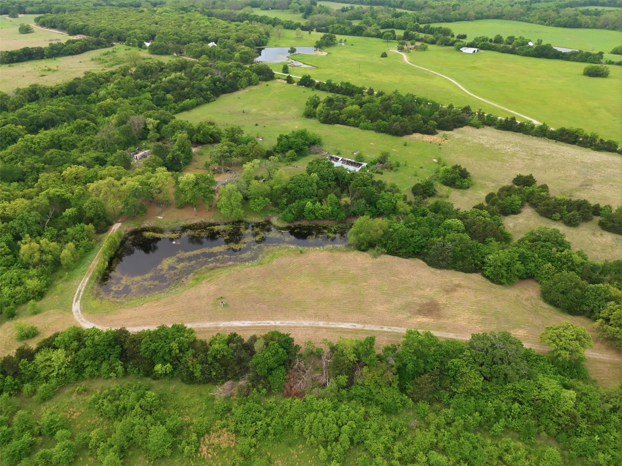 Farm For Sale in Hunt County , 639 County Road 1001, Greenville, Texas 75401, 3 Bedroom, 2 Bathroom, 2 Garage spaces, 2,032 Sqft, built in 1975, Preowned, Price $1,200,000, mls#21228192, Real Estate Agent in Greenville, Homes For Sale in Hunt county, Homes For Sale in Greenville, Realtor in Greenville Texas, Real Estate Brokerage Independent Realty Texas, Luminita Cordes Realtor