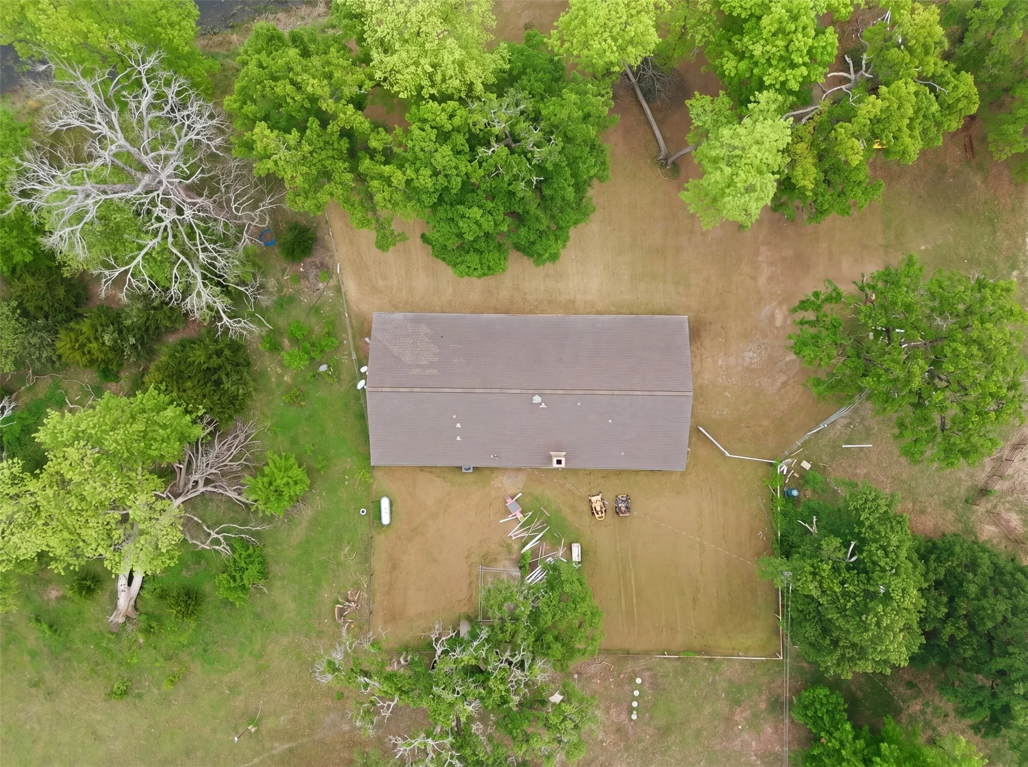 Farm For Sale in Hunt County , 639 County Road 1001, Greenville, Texas 75401, 3 Bedroom, 2 Bathroom, 2 Garage spaces, 2,032 Sqft, built in 1975, Preowned, Price $1,200,000, mls#21228192, Real Estate Agent in Greenville, Homes For Sale in Hunt county, Homes For Sale in Greenville, Realtor in Greenville Texas, Real Estate Brokerage Independent Realty Texas, Luminita Cordes Realtor