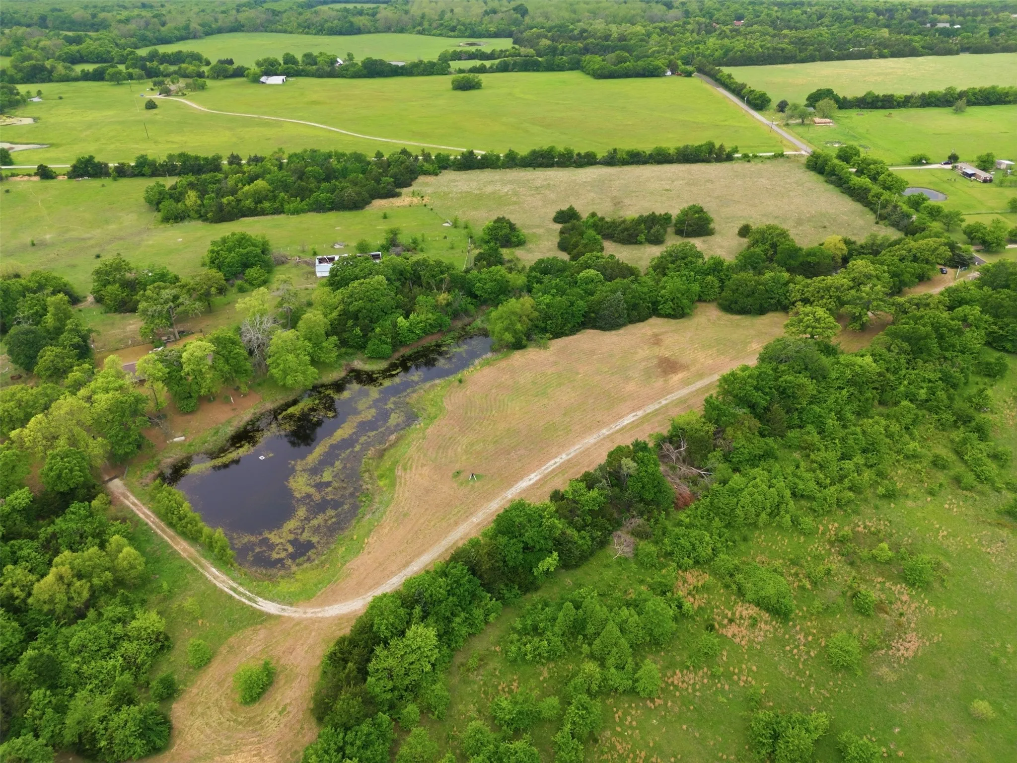 Farm For Sale in Hunt County , 639 County Road 1001, Greenville, Texas 75401, 3 Bedroom, 2 Bathroom, 2 Garage spaces, 2,032 Sqft, built in 1975, Preowned, Price $1,200,000, mls#21228192, Real Estate Agent in Greenville, Homes For Sale in Hunt county, Homes For Sale in Greenville, Realtor in Greenville Texas, Real Estate Brokerage Independent Realty Texas, Luminita Cordes Realtor