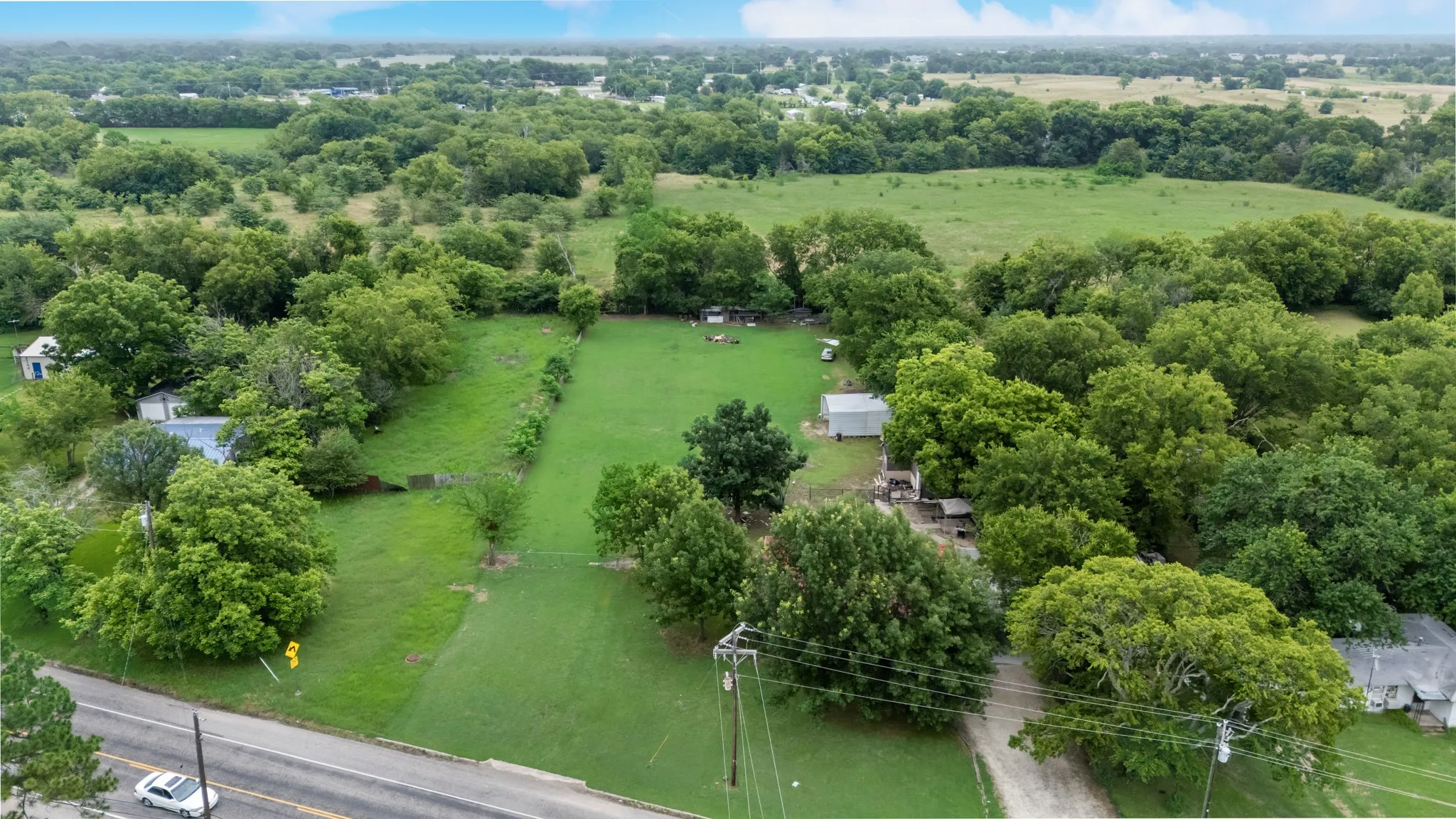 Single Family Residence For Sale in Rains County , 571 S 1st Street, Point, Texas 75472, 3 Bedroom, 1 Bathroom, Garage spaces, 1,305 Sqft, built in 1965, Preowned, mls#21237064, Real Estate Agent in Point, Homes For Sale in Rains county, Homes For Sale in Point, Realtor in Point Texas, Real Estate Brokerage Independent Realty Texas, Luminita Cordes Realtor