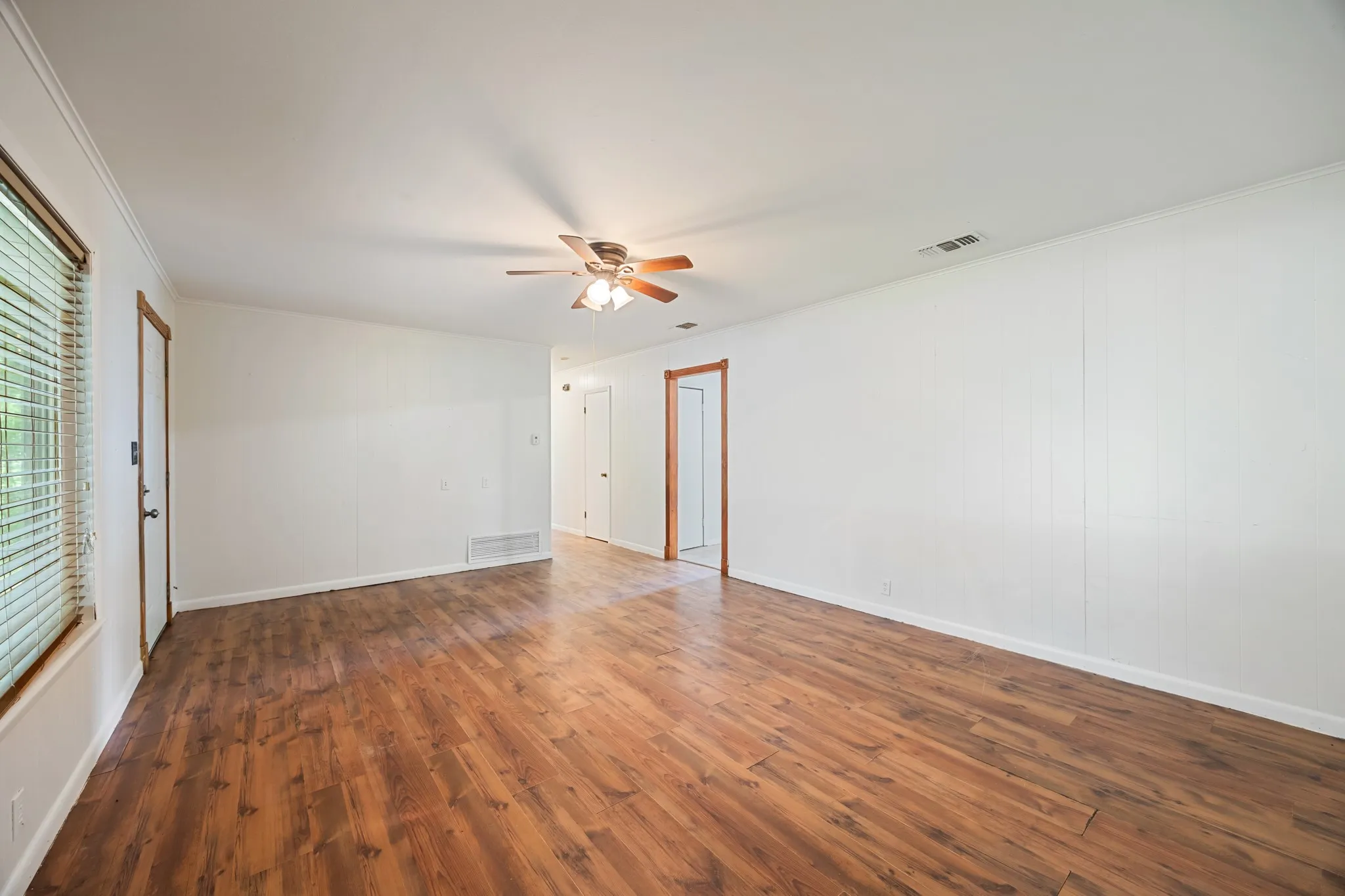 Single Family Residence For Sale in Rains County , 571 S 1st Street, Point, Texas 75472, 3 Bedroom, 1 Bathroom, Garage spaces, 1,305 Sqft, built in 1965, Preowned, mls#21237064, Real Estate Agent in Point, Homes For Sale in Rains county, Homes For Sale in Point, Realtor in Point Texas, Real Estate Brokerage Independent Realty Texas, Luminita Cordes Realtor