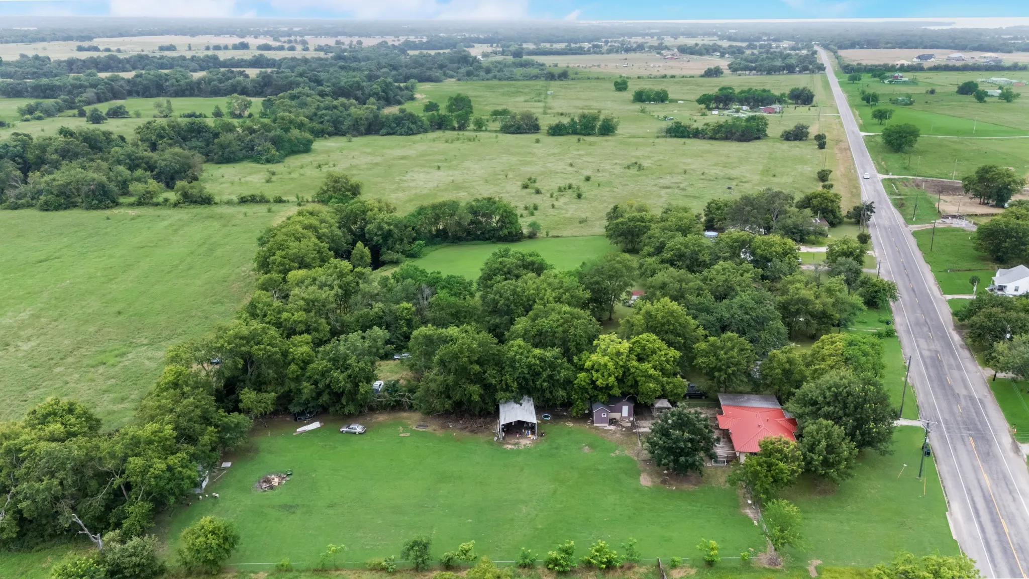 Single Family Residence For Sale in Rains County , 571 S 1st Street, Point, Texas 75472, 3 Bedroom, 1 Bathroom, Garage spaces, 1,305 Sqft, built in 1965, Preowned, mls#21237064, Real Estate Agent in Point, Homes For Sale in Rains county, Homes For Sale in Point, Realtor in Point Texas, Real Estate Brokerage Independent Realty Texas, Luminita Cordes Realtor