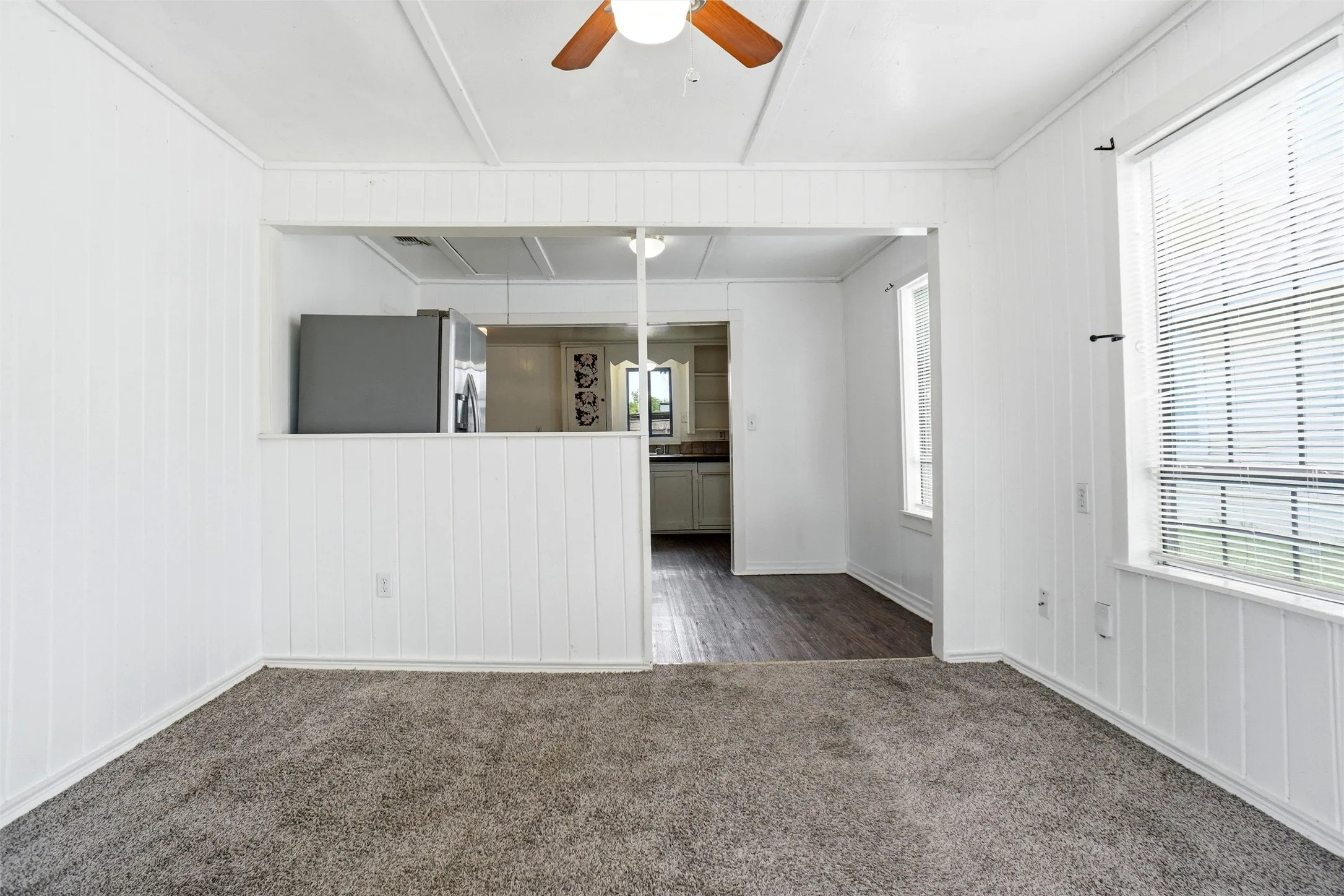 Single Family Residence For Sale in Denton County , 506 Bluebonnet Street, Aubrey, Texas 76227, 2 Bedroom, 1 Bathroom, Garage spaces, 720 Sqft, built in 1957, Preowned, mls#21231209, Real Estate Agent in Aubrey, Homes For Sale in Denton county, Homes For Sale in Aubrey, Realtor in Aubrey Texas, Real Estate Brokerage Independent Realty Texas, Luminita Cordes Realtor