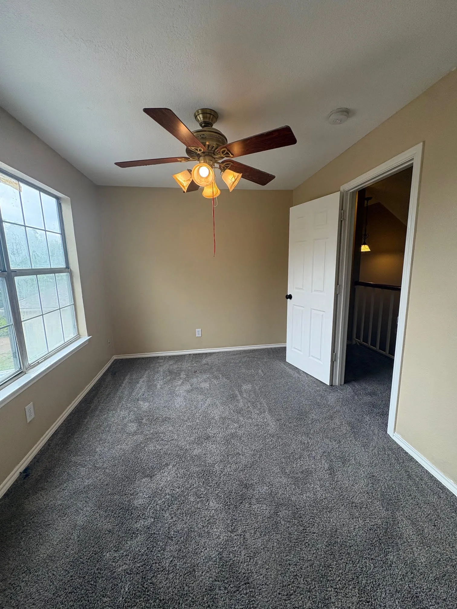 Single Family Residence For Sale in Dallas County , 320 W Williams Street, Cedar Hill, Texas 75104, 3 Bedroom, 3 Bathroom, Garage spaces, 2,317 Sqft, built in 1985, Preowned, mls#21236795, Real Estate Agent in Cedar Hill, Homes For Sale in Dallas county, Homes For Sale in Cedar Hill, Realtor in Cedar Hill Texas, Real Estate Brokerage Independent Realty Texas, Luminita Cordes Realtor