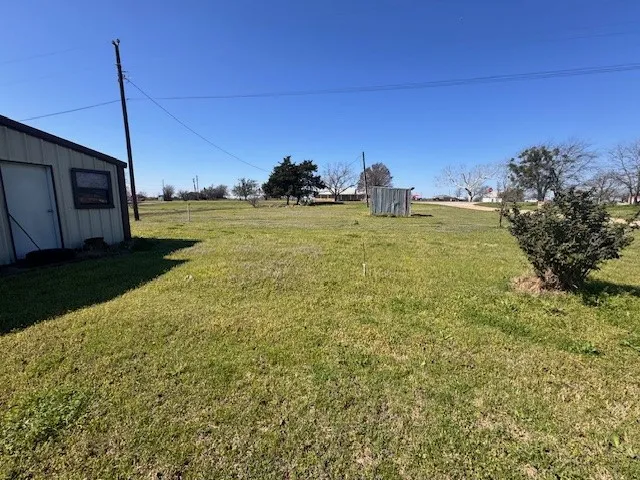 Single Family Residence For Sale in Johnson County , 8208 Pearl, Lillian, Texas 76061, 2 Bedroom, 1 Bathroom, 3 Garage spaces, 1,443 Sqft, built in 1960, mls#21237209, Real Estate Agent in Lillian, Homes For Sale in Johnson county, Homes For Sale in Lillian, Realtor in Lillian Texas, Real Estate Brokerage Independent Realty Texas, Luminita Cordes Realtor