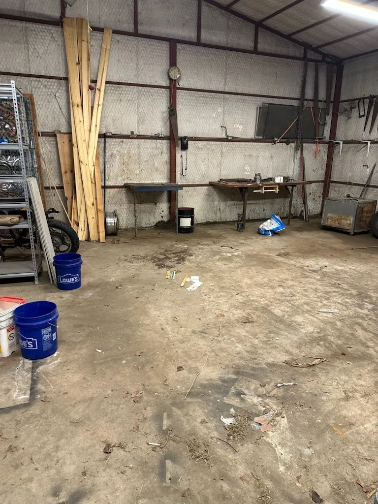 Single Family Residence For Sale in Johnson County , 8208 Pearl, Lillian, Texas 76061, 2 Bedroom, 1 Bathroom, 3 Garage spaces, 1,443 Sqft, built in 1960, mls#21237209, Real Estate Agent in Lillian, Homes For Sale in Johnson county, Homes For Sale in Lillian, Realtor in Lillian Texas, Real Estate Brokerage Independent Realty Texas, Luminita Cordes Realtor