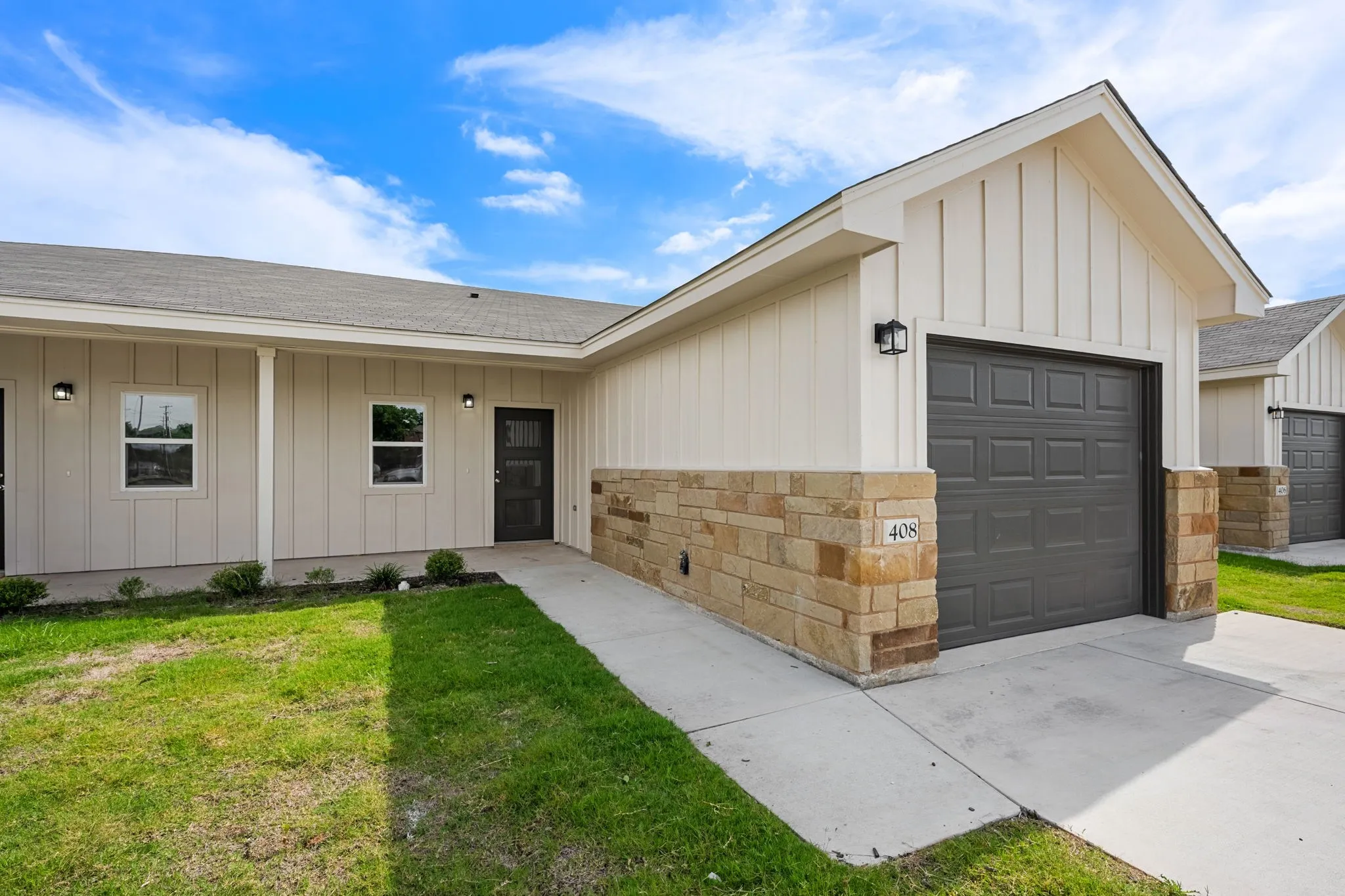 Townhouse For Sale in Coryell County , 408 W Avenue C, Copperas Cove, Texas 76522, 3 Bedroom, 2 Bathroom, 1 Garage spaces, 1,604 Sqft, built in 2025, mls#21222617, Real Estate Agent in Copperas Cove, Homes For Sale in Coryell county, Homes For Sale in Copperas Cove, Realtor in Copperas Cove Texas, Real Estate Brokerage Independent Realty Texas, Luminita Cordes Realtor