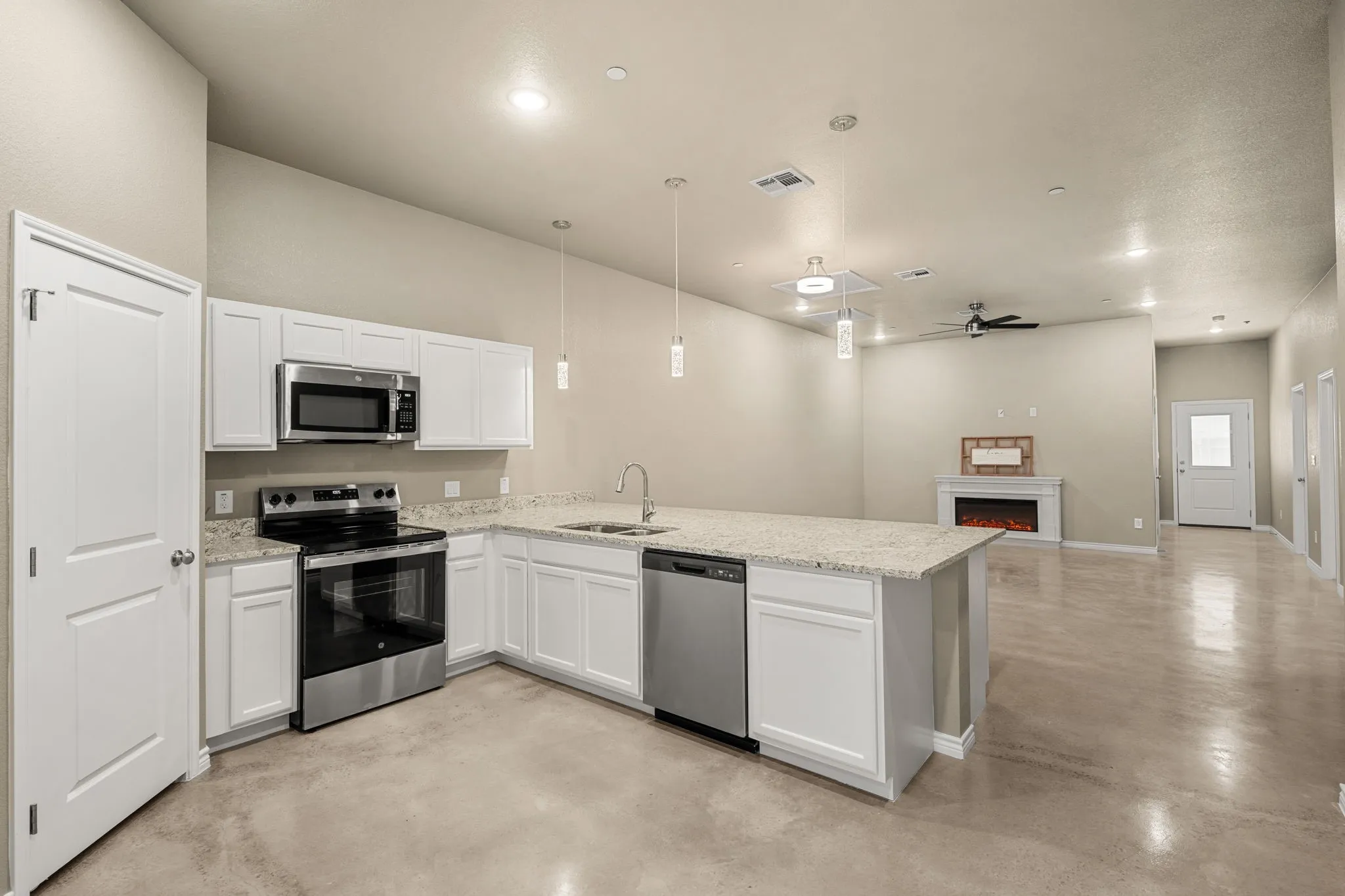 Townhouse For Sale in Coryell County , 408 W Avenue C, Copperas Cove, Texas 76522, 3 Bedroom, 2 Bathroom, 1 Garage spaces, 1,604 Sqft, built in 2025, mls#21222617, Real Estate Agent in Copperas Cove, Homes For Sale in Coryell county, Homes For Sale in Copperas Cove, Realtor in Copperas Cove Texas, Real Estate Brokerage Independent Realty Texas, Luminita Cordes Realtor