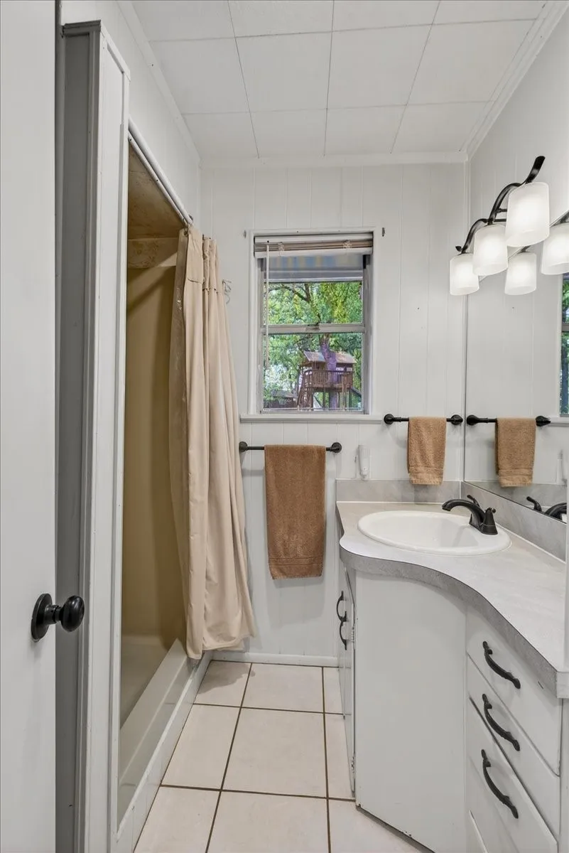 Bathroom #1 located on first floor