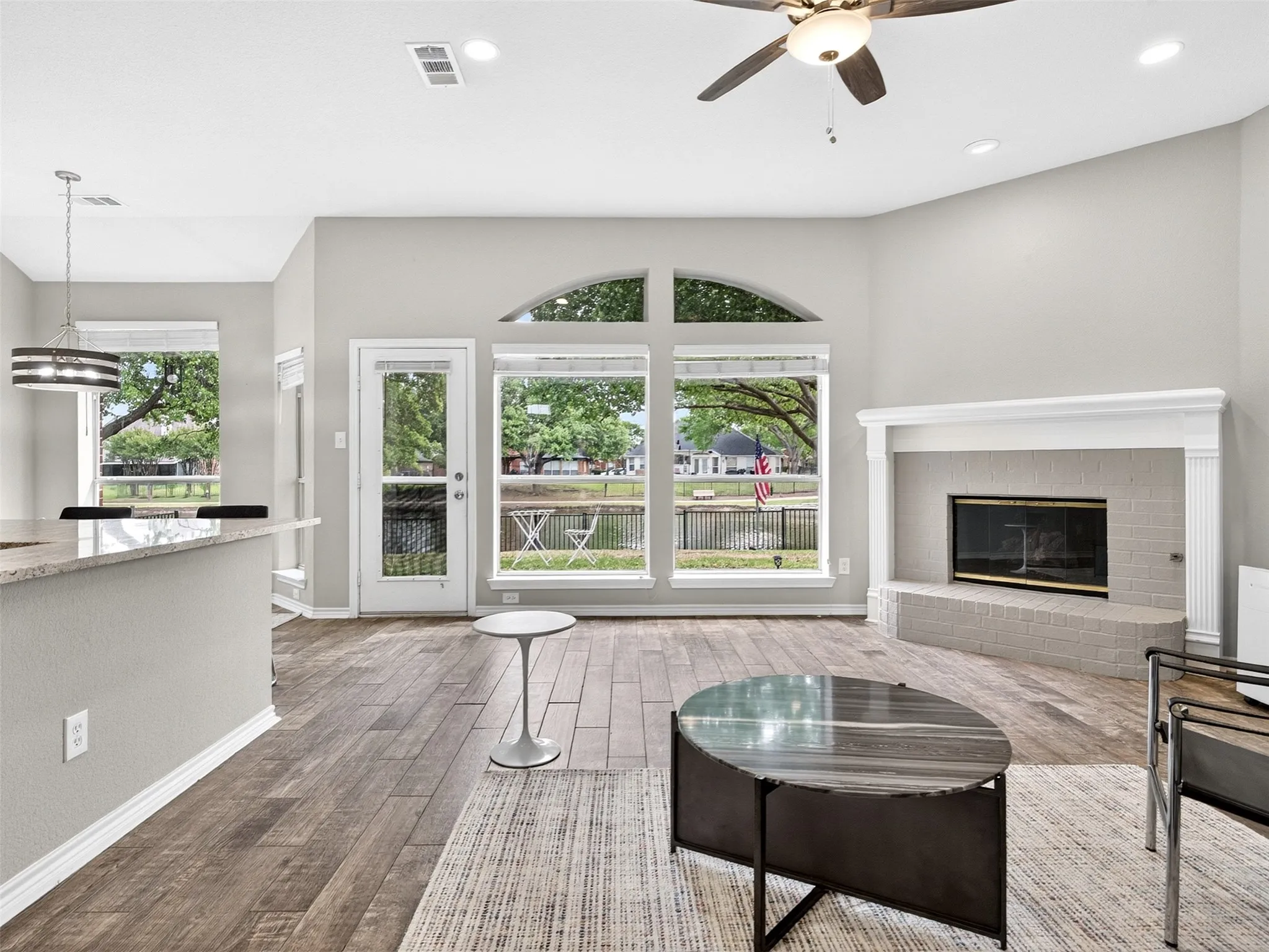 Single Family Residence For Sale in Collin County , 11305 Ocean Road, Frisco, Texas 75035, 4 Bedroom, 2 Bathroom, 2 Garage spaces, 1,813 Sqft, built in 1998, mls#21237311, Real Estate Agent in Frisco, Homes For Sale in Collin county, Homes For Sale in Frisco, Realtor in Frisco Texas, Real Estate Brokerage Independent Realty Texas, Luminita Cordes Realtor