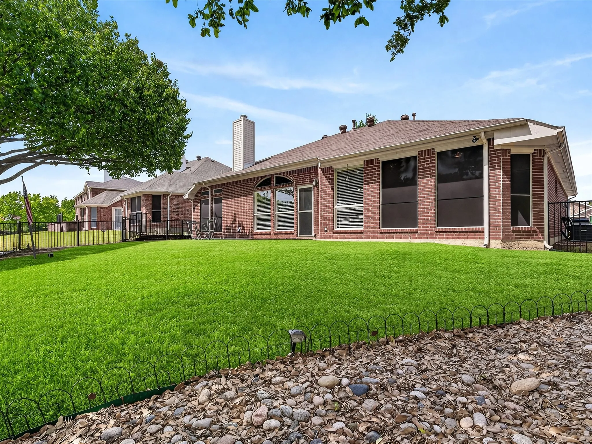 Single Family Residence For Sale in Collin County , 11305 Ocean Road, Frisco, Texas 75035, 4 Bedroom, 2 Bathroom, 2 Garage spaces, 1,813 Sqft, built in 1998, mls#21237311, Real Estate Agent in Frisco, Homes For Sale in Collin county, Homes For Sale in Frisco, Realtor in Frisco Texas, Real Estate Brokerage Independent Realty Texas, Luminita Cordes Realtor