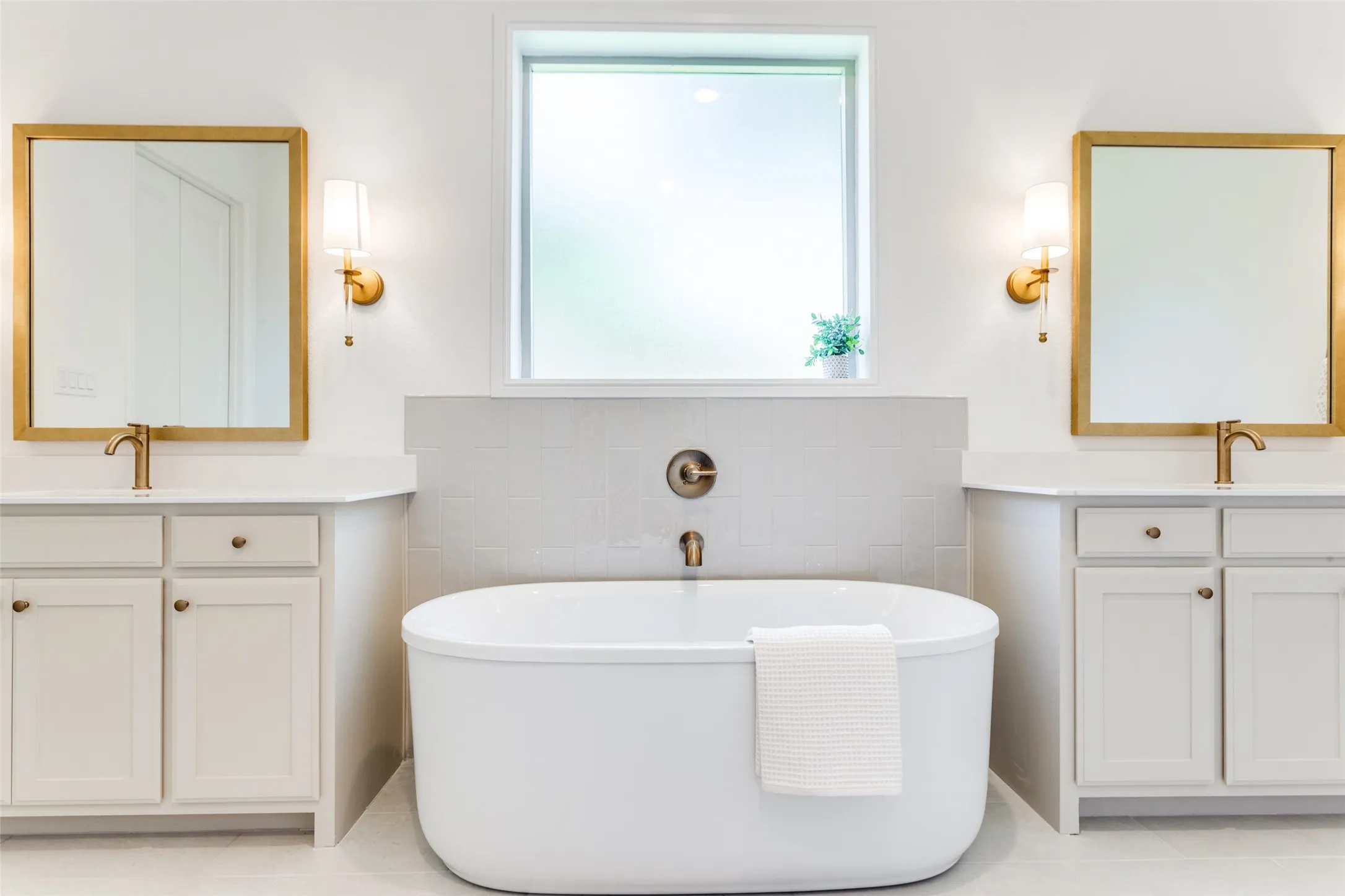 Single Family Residence For Sale in Tarrant County , 8965 Armstrong Court, Benbrook, Texas 76126, 4 Bedroom, 4 Bathroom, 2 Garage spaces, 3,007 Sqft, built in 2025, New Construction - Complete, mls#21235506, Real Estate Agent in Benbrook, Homes For Sale in Tarrant county, Homes For Sale in Benbrook, Realtor in Benbrook Texas, Real Estate Brokerage Independent Realty Texas, Luminita Cordes Realtor