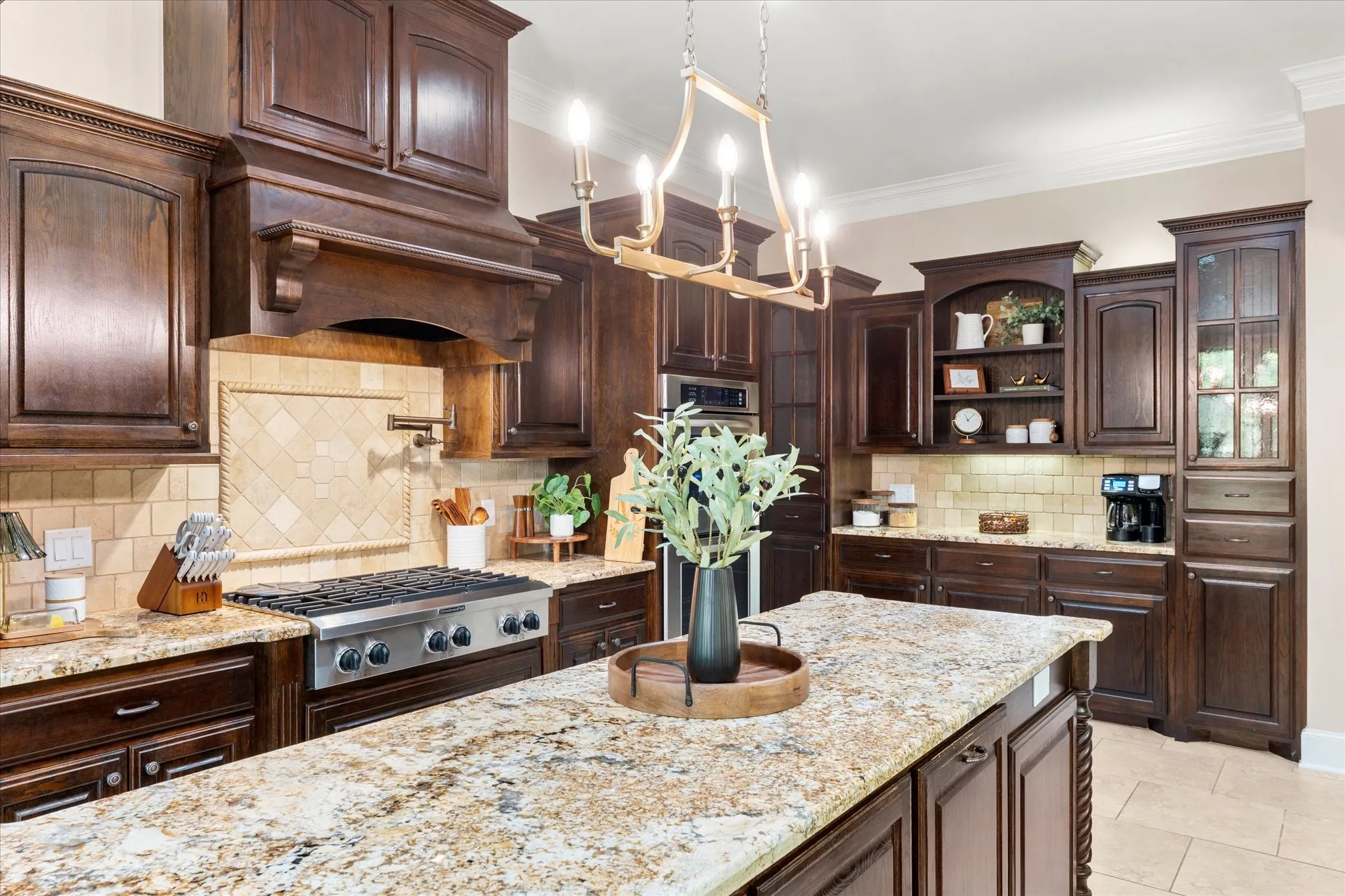 Single Family Residence For Sale in Wood County , 1215 PR 5980, Yantis, Texas 75497, 4 Bedroom, 4 Bathroom, 3 Garage spaces, 3,889 Sqft, built in 2008, Preowned, mls#21224565, Real Estate Agent in Yantis, Homes For Sale in Wood county, Homes For Sale in Yantis, Realtor in Yantis Texas, Real Estate Brokerage Independent Realty Texas, Luminita Cordes Realtor