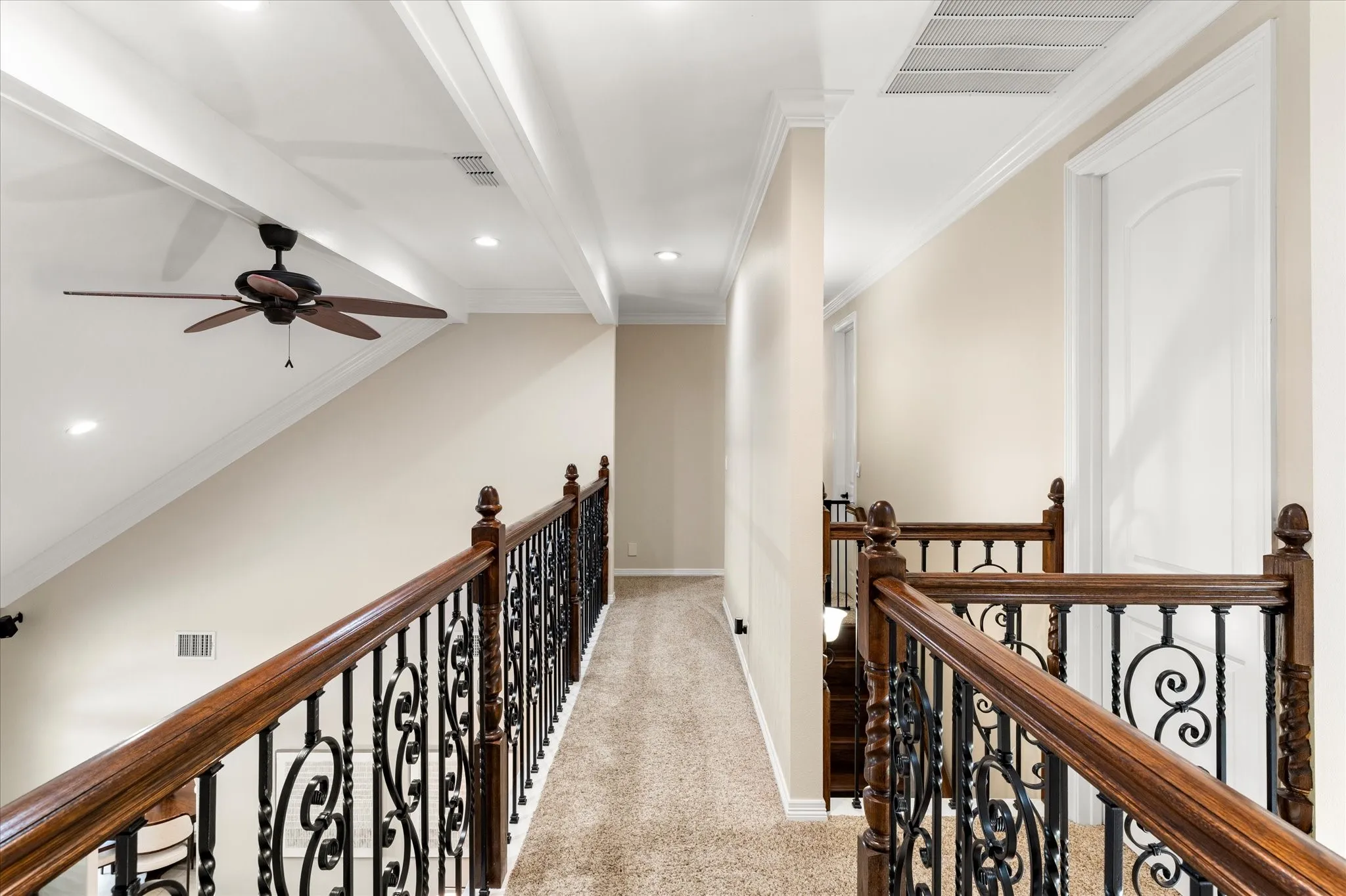 Single Family Residence For Sale in Wood County , 1215 PR 5980, Yantis, Texas 75497, 4 Bedroom, 4 Bathroom, 3 Garage spaces, 3,889 Sqft, built in 2008, Preowned, mls#21224565, Real Estate Agent in Yantis, Homes For Sale in Wood county, Homes For Sale in Yantis, Realtor in Yantis Texas, Real Estate Brokerage Independent Realty Texas, Luminita Cordes Realtor