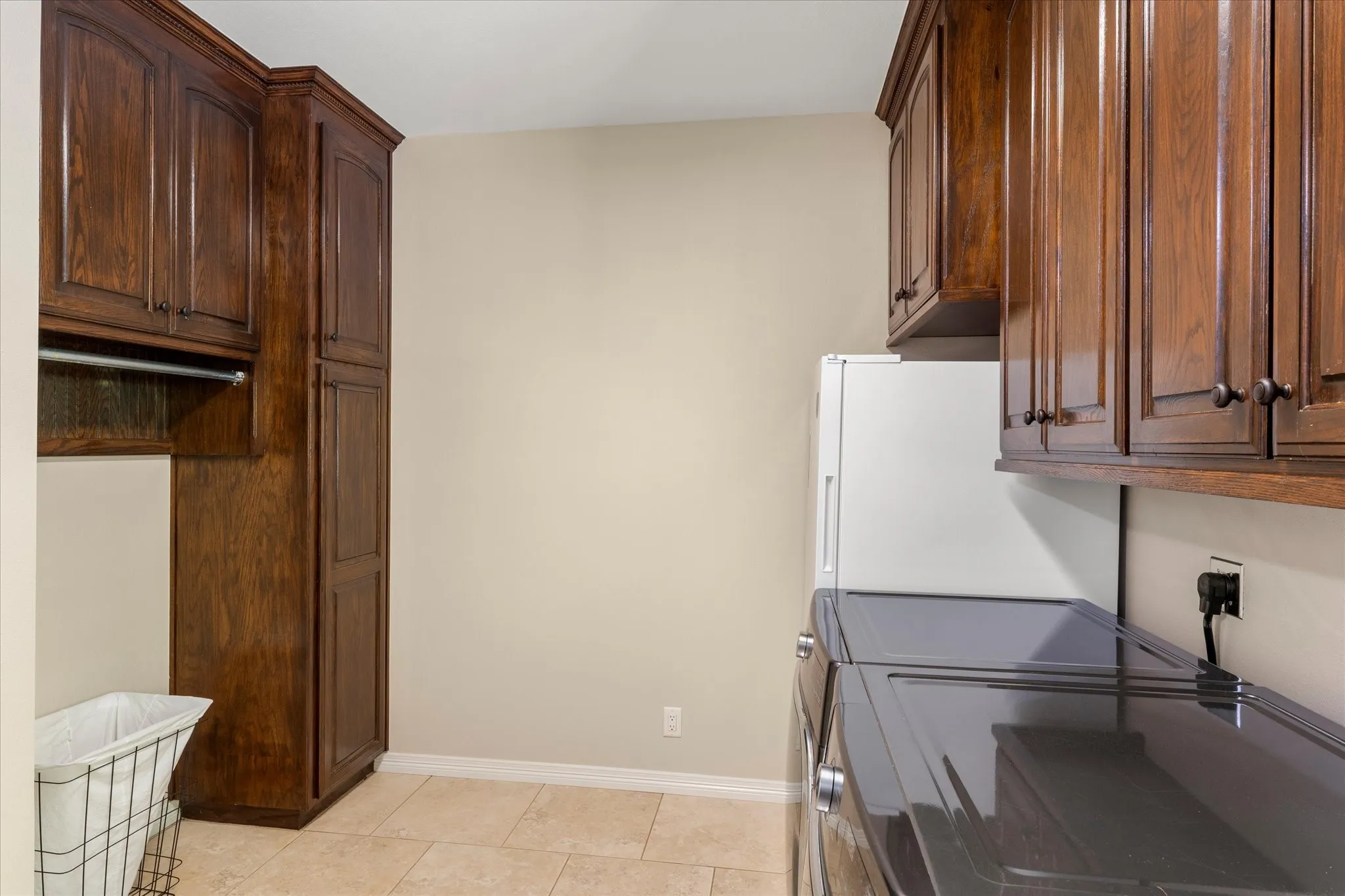 Single Family Residence For Sale in Wood County , 1215 PR 5980, Yantis, Texas 75497, 4 Bedroom, 4 Bathroom, 3 Garage spaces, 3,889 Sqft, built in 2008, Preowned, mls#21224565, Real Estate Agent in Yantis, Homes For Sale in Wood county, Homes For Sale in Yantis, Realtor in Yantis Texas, Real Estate Brokerage Independent Realty Texas, Luminita Cordes Realtor