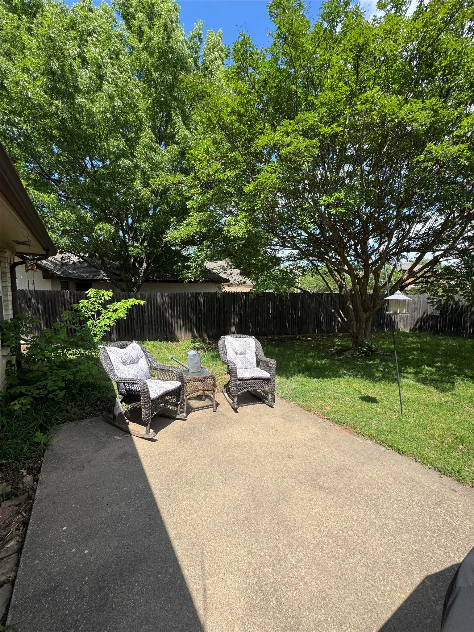 Single Family Residence For Rent in Collin County , 614 S Arizona Drive, Celina, Texas 75009, 3 Bedroom, 2 Bathroom, 2 Garage spaces, 1,450 Sqft, built in 1995, mls#21233786, Real Estate Agent in Celina, Homes For Rent in Collin county, Homes For Rent in Celina, Realtor in Celina Texas, Real Estate Brokerage Independent Realty Texas, Luminita Cordes Realtor